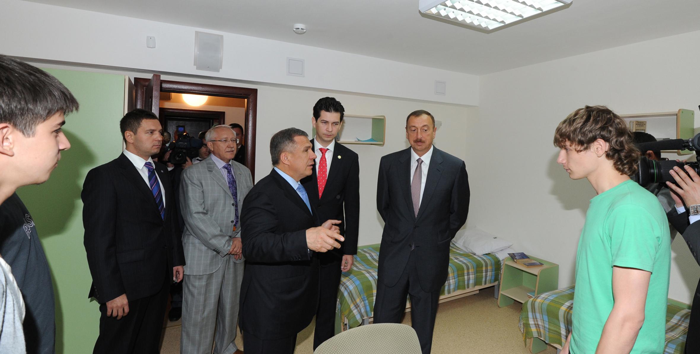 Ильхам Алиев ознакомился с деревней XXVII Универсиады, которая пройдет в Казани в 2013 году