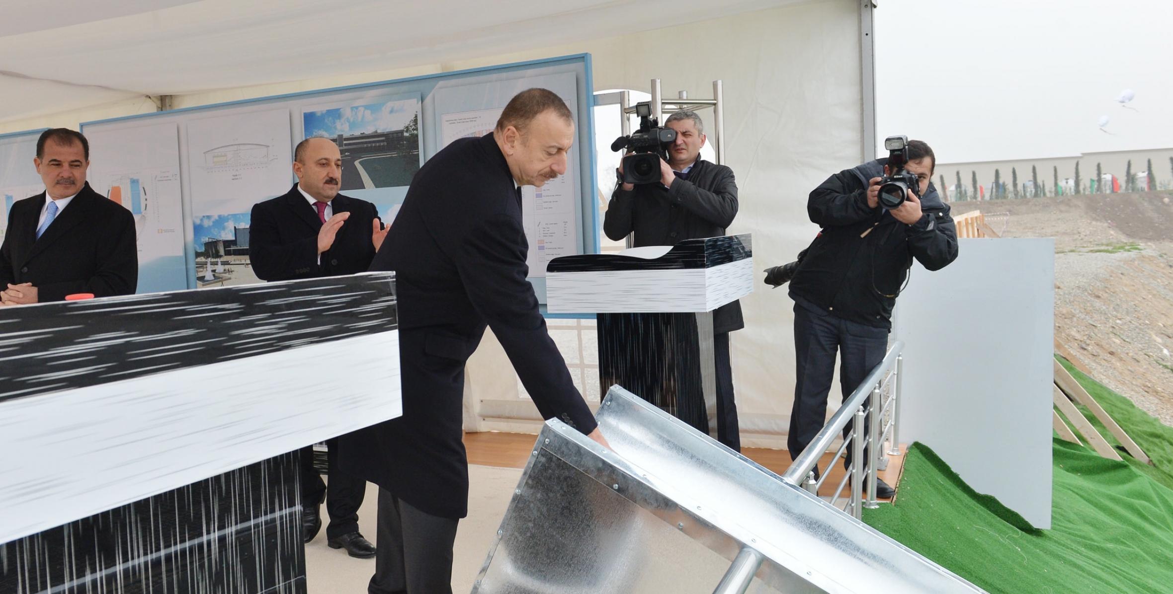 Ильхам Алиев принял участие в церемонии закладки фундамента Олимпийского парка