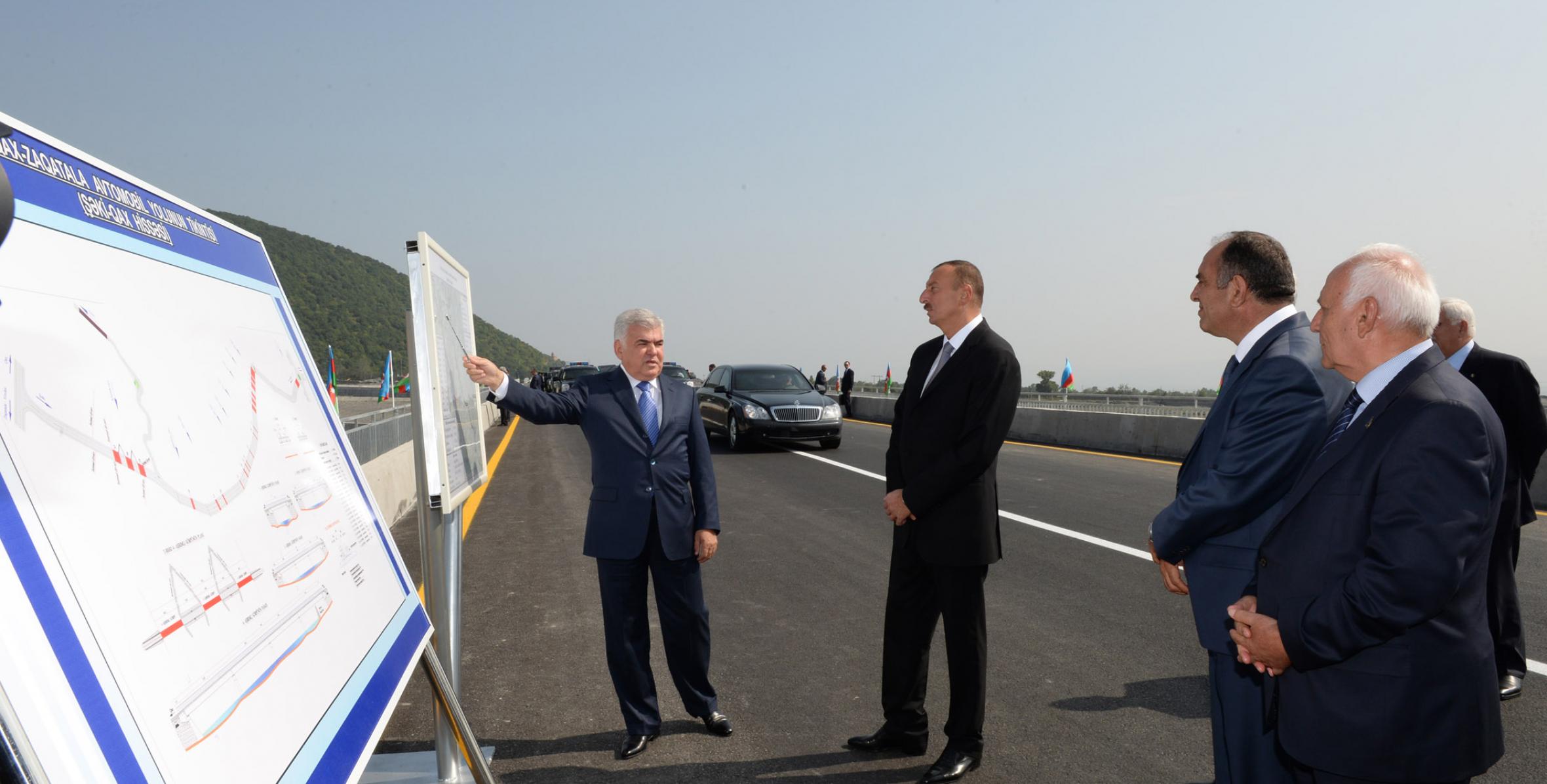 İlham Əliyev yenidən qurulan Şəki-Qax-Zaqatala avtomobil yolunun Şəki-Qax hissəsinin açılışında iştirak etmişdir