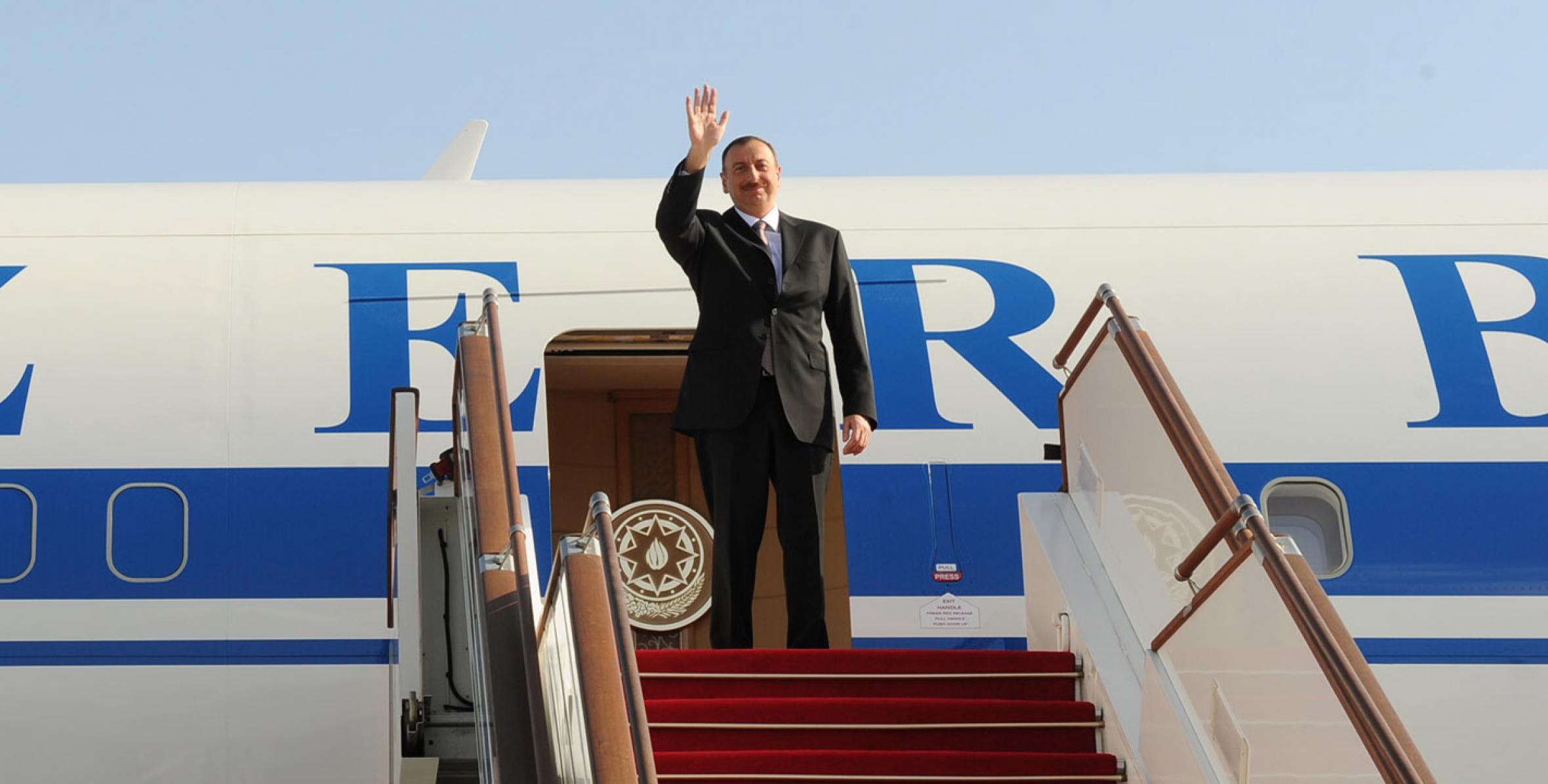Ilham Aliyev left for an official visit to Serbia