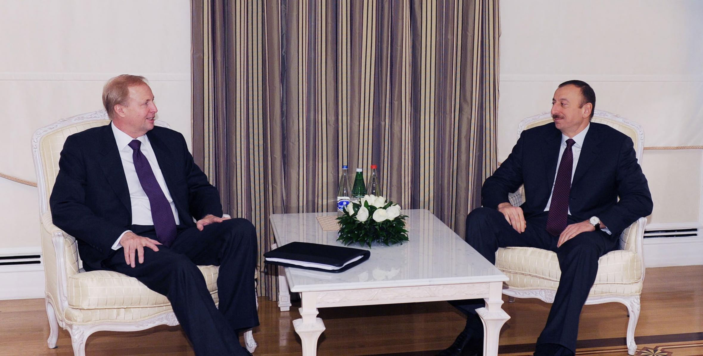 Ilham Aliyev received Executive Director of BP Robert Dudley