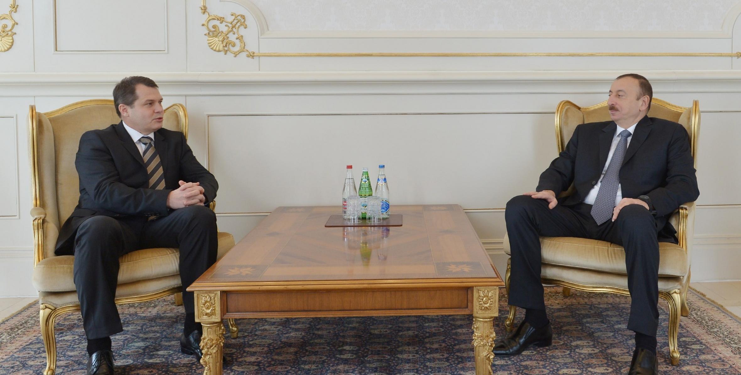 Ильхам Алиев принял верительные грамоты новоназначенного посла Чешской Республики в Азербайджане