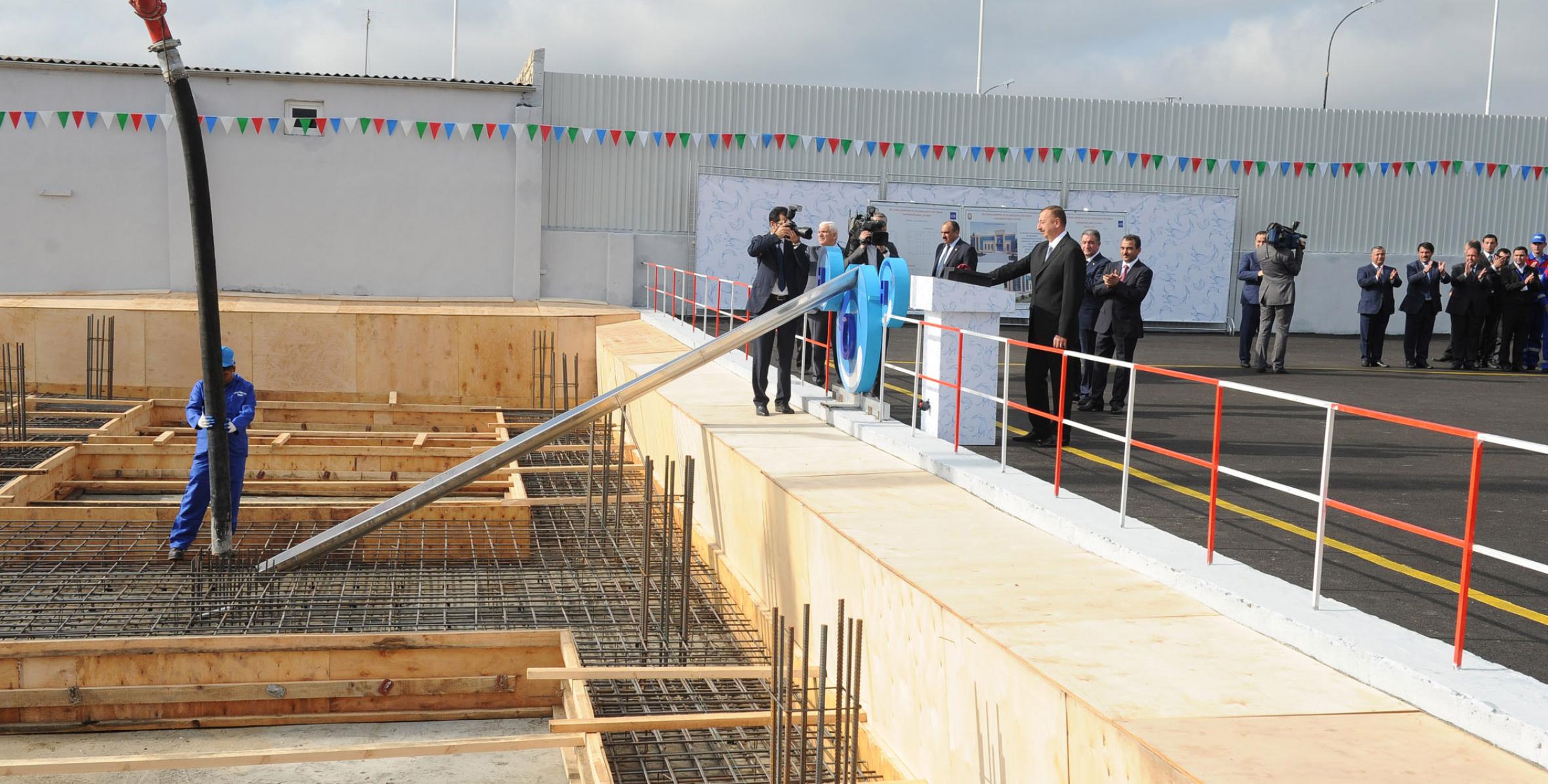 Ильхам Алиев принял участие в церемонии закладки фундамента комплекса систем водоснабжения и канализации города Бейляган