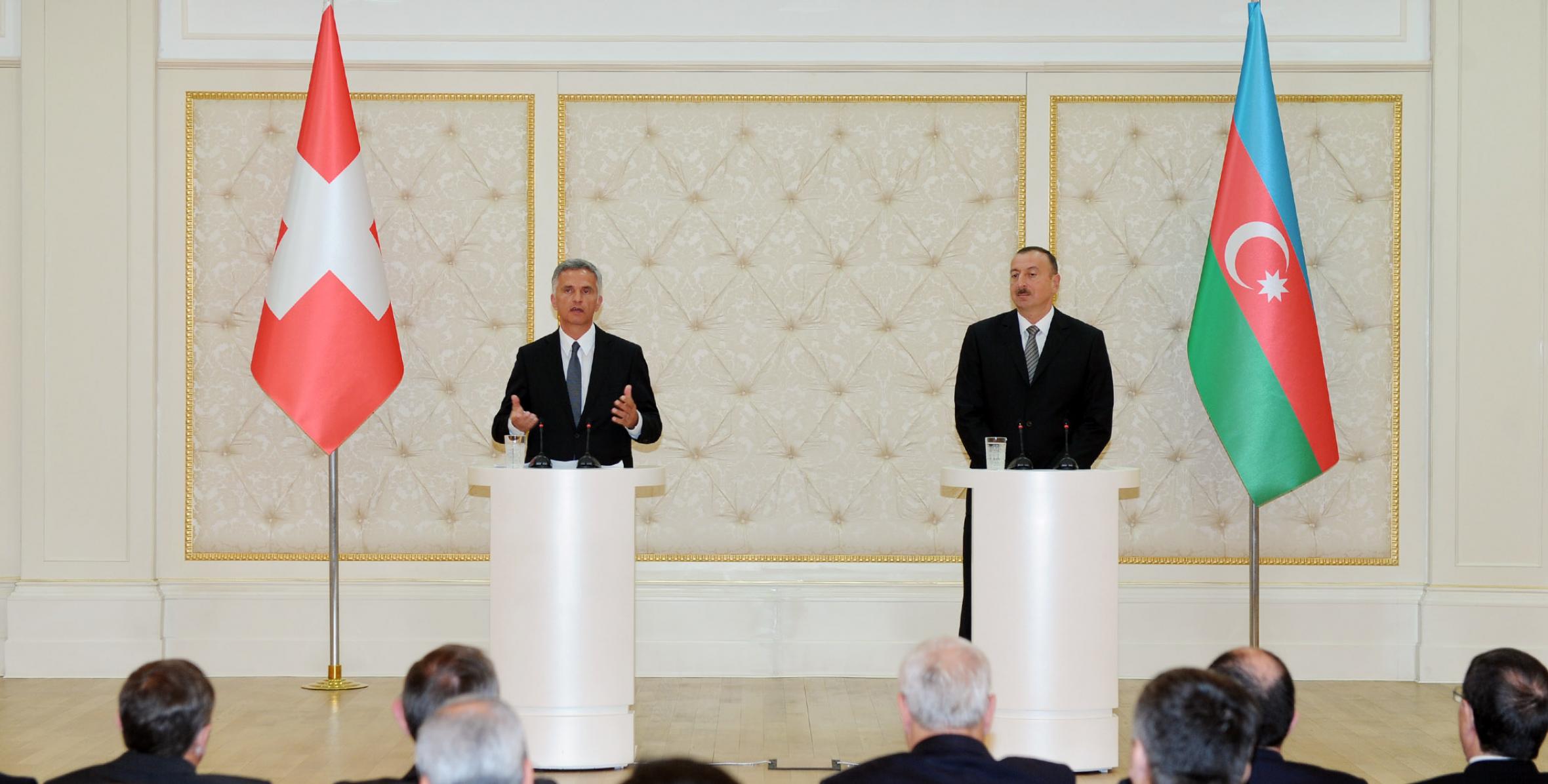 Ильхам Алиев и Президент Швейцарской Конфедерации Дидье Буркхальтер выступили с заявлениями для печати