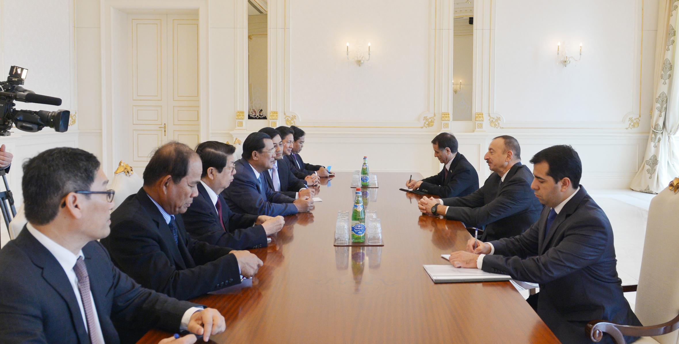 Ilham Aliyev received delegation led by Prime Minister of Kingdom of Cambodia