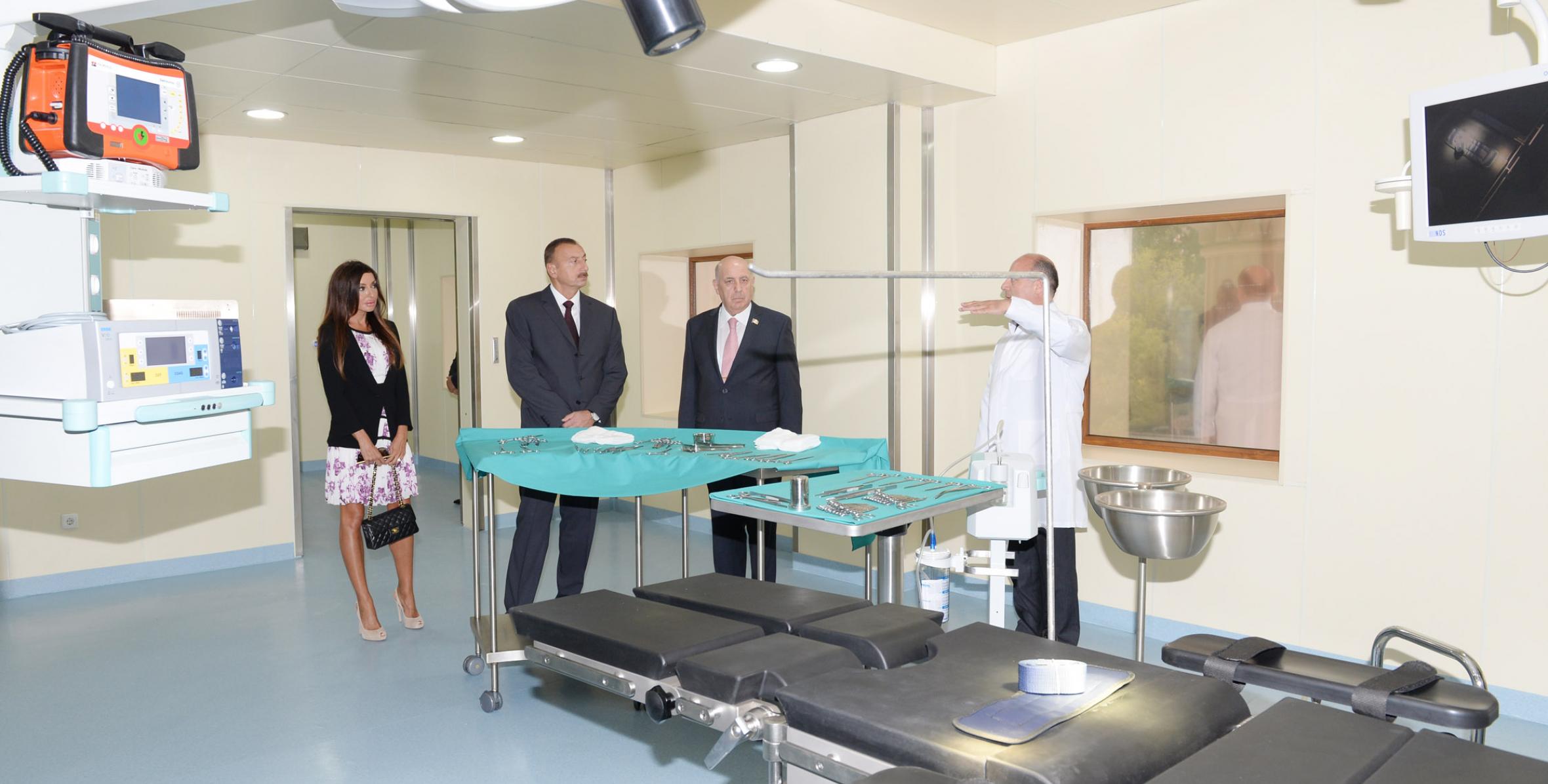 Ильхам Алиев принял участие в открытии Учебно-хирургической клиники Азербайджанского медицинского университета