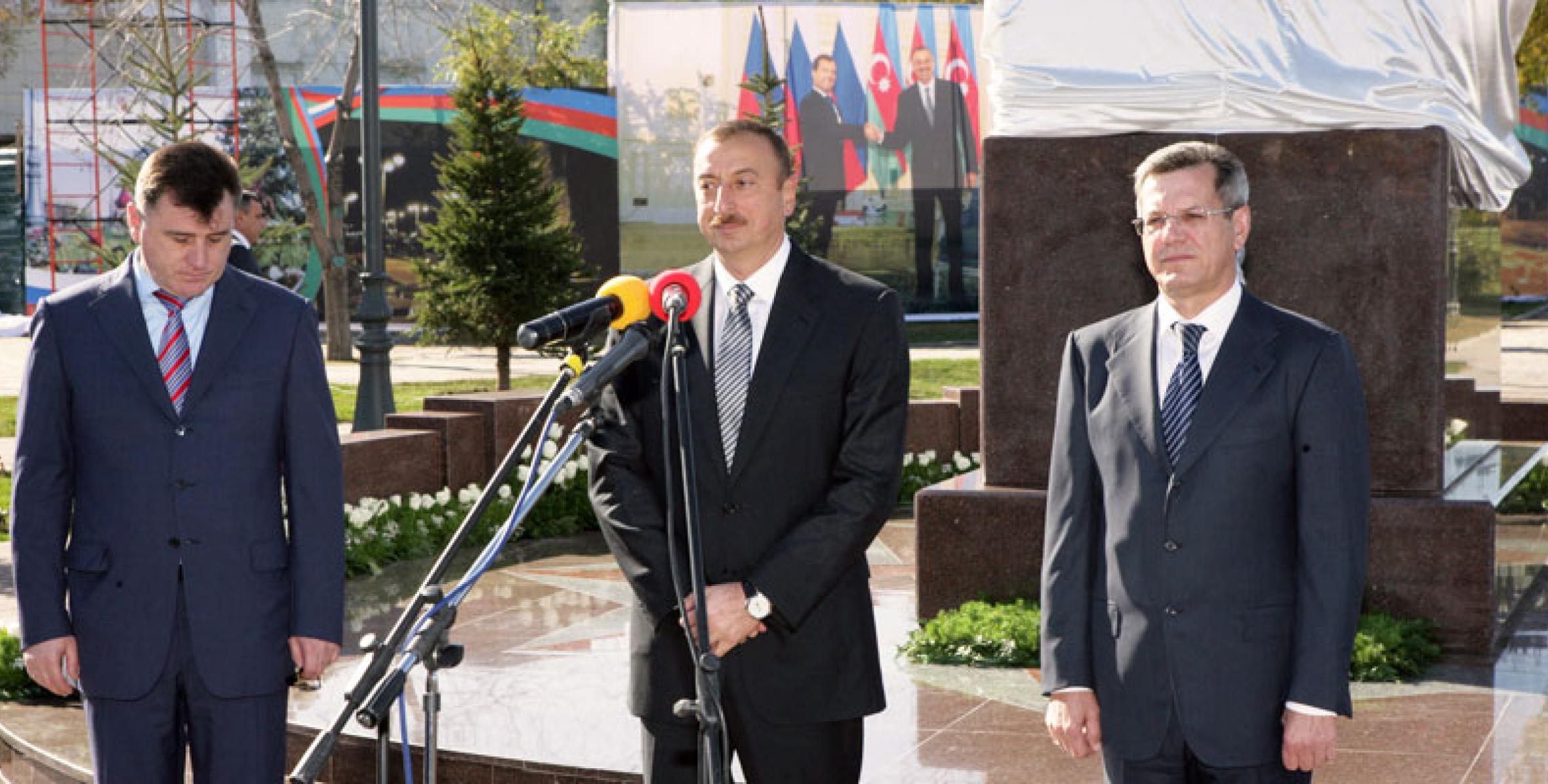 Ilham Aliyev participated at the opening ceremony of the monument of Heydar Aliyev in Astrakhan city