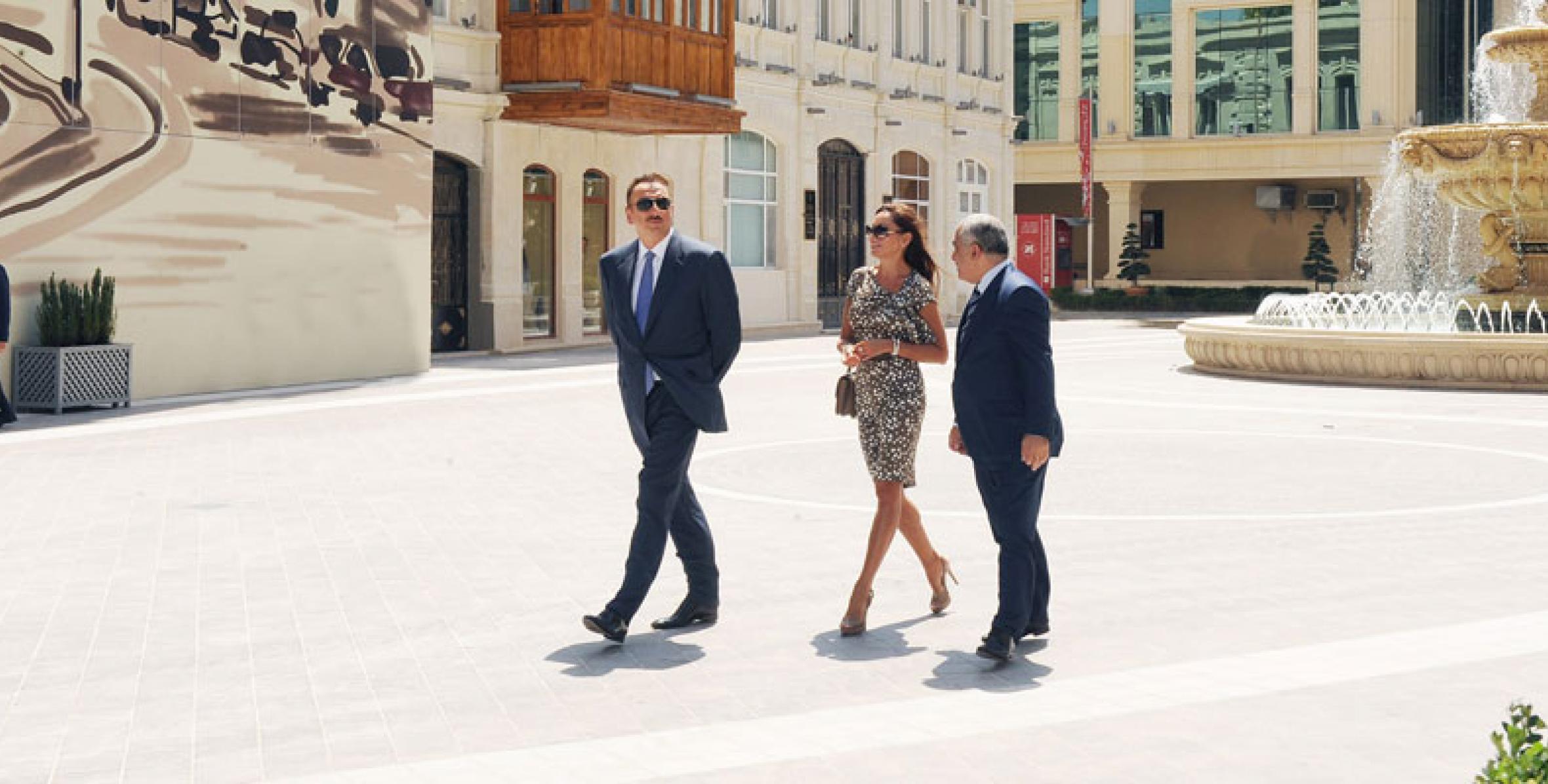 Ilham Aliyev inspected the reconstruction works in the Fountain Square