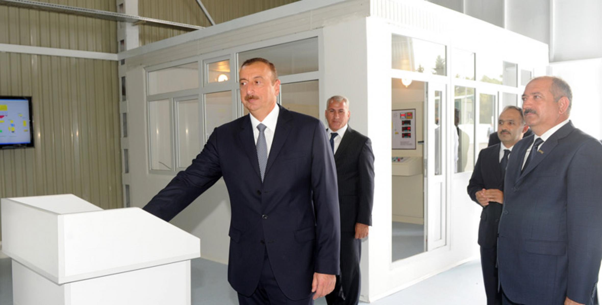 Ильхам Алиев ознакомился с открытым после реконструкции предприятием по производству мяса птицы ОАО «Джалилабад Бройлер»