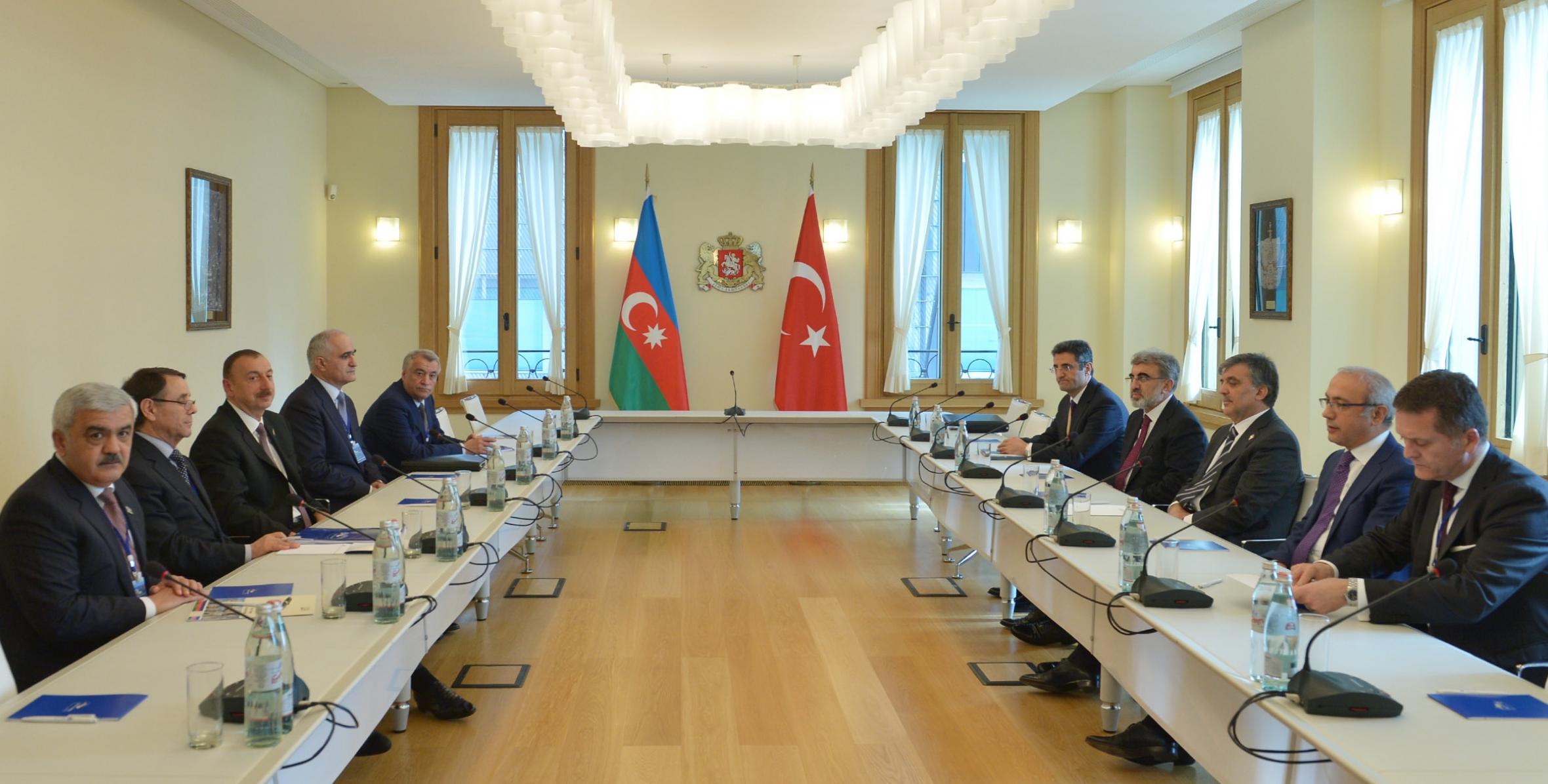 İlham Əliyev Türkiyə Prezidenti Abdullah Gül ilə görüşmüşdür