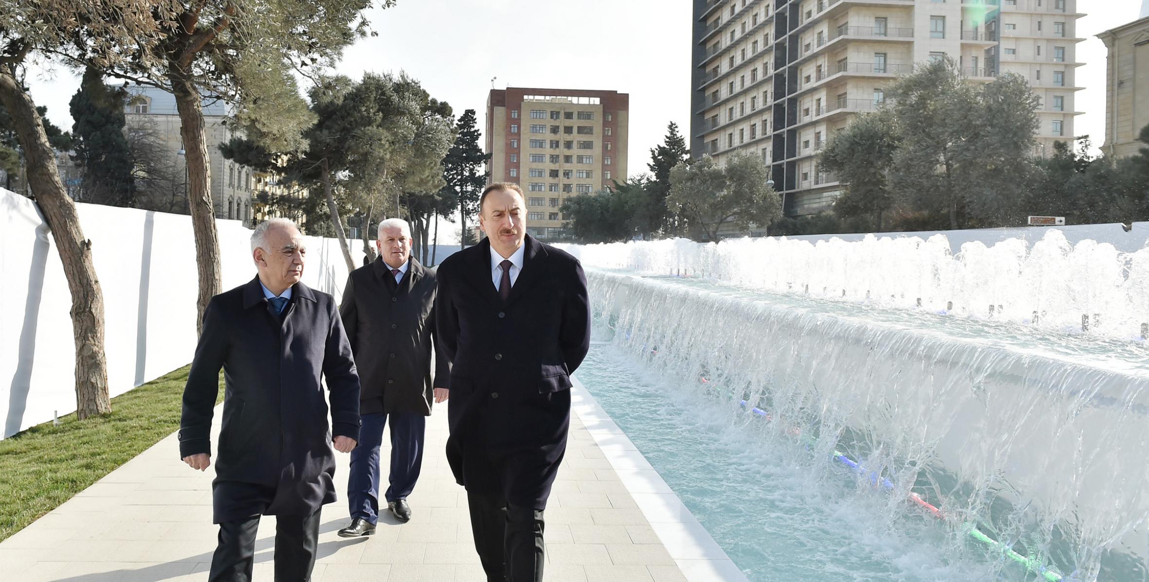 Ilham Aliyev reviewed the newly-built fountain and waterfall complex in Khatai district