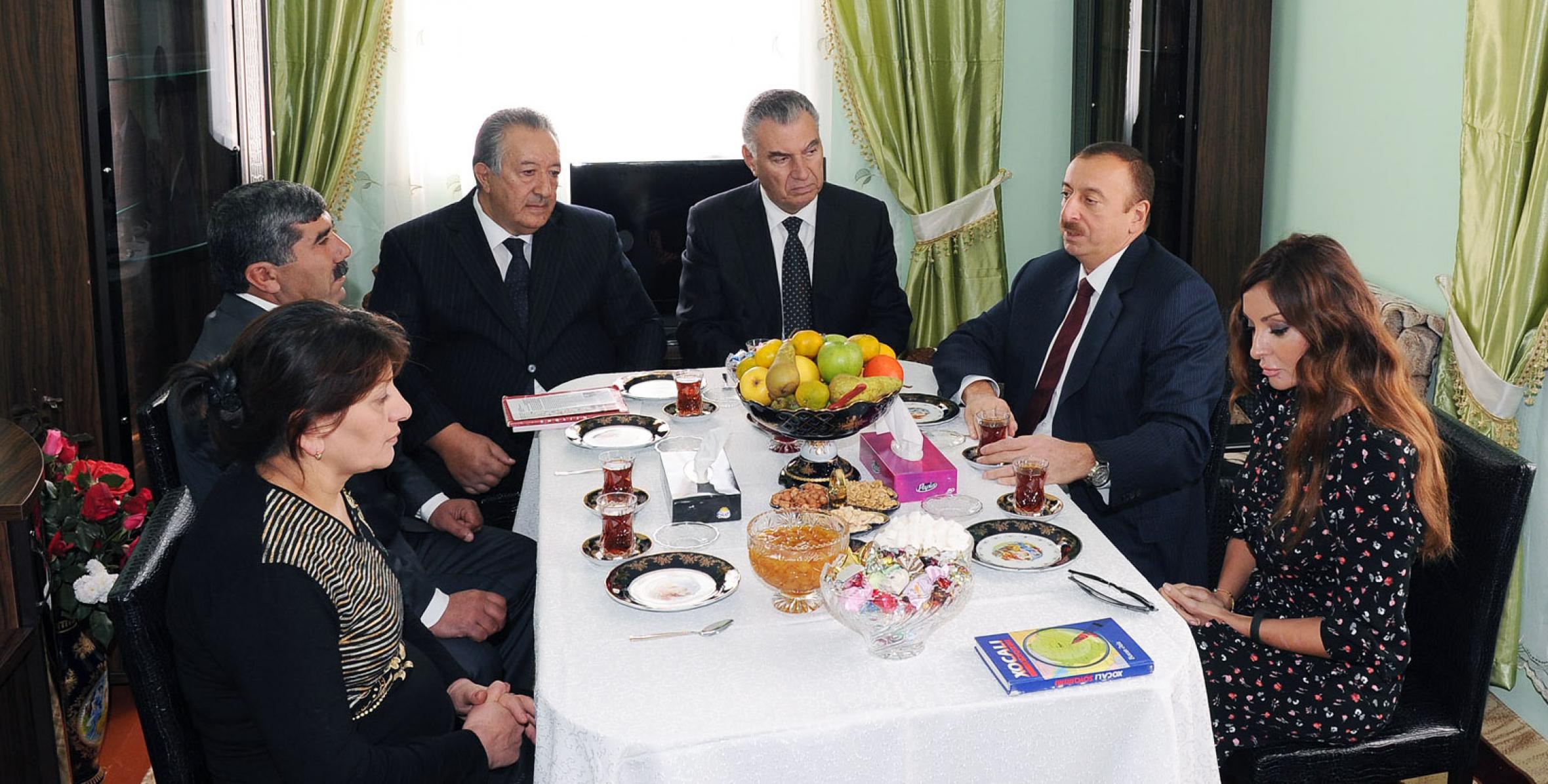 Ильхам Алиев принял участие в церемонии открытия нового поселка для семей вынужденных переселенцев