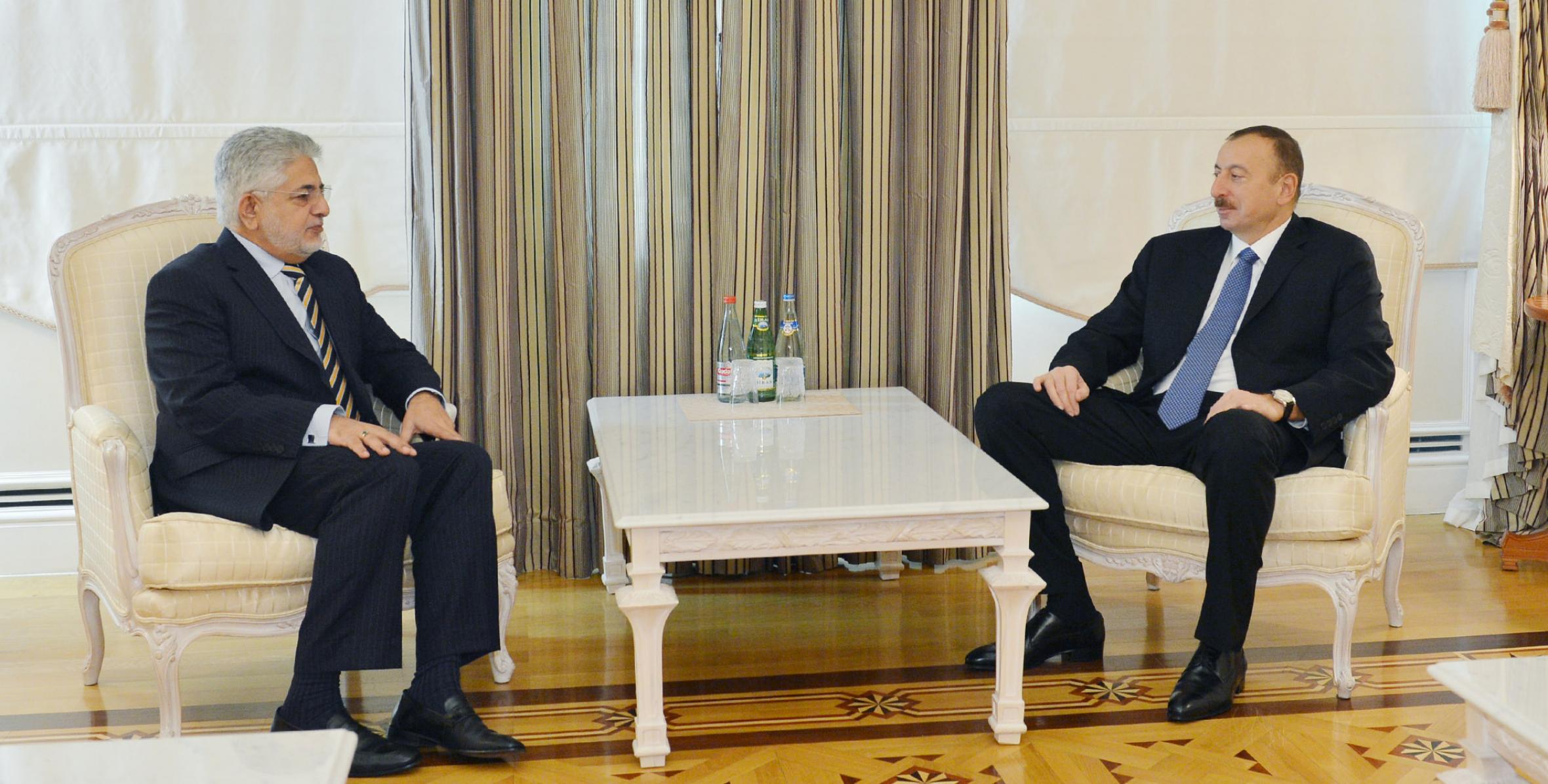 Ильхам Алиев принял посла Пакистана в Азербайджане в связи с завершением его дипломатической деятельности