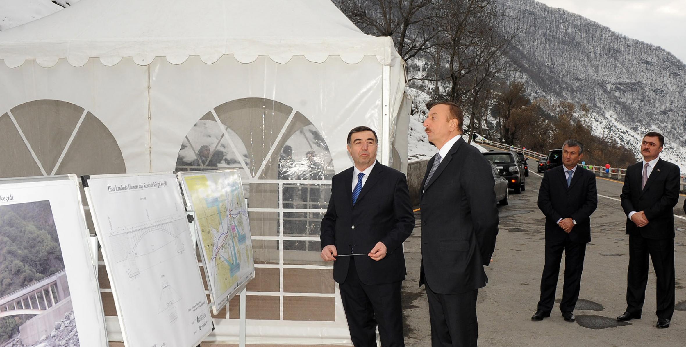 Ильхам Алиев в Гахе принял участие в открытии моста над рекой Хамамчай на дороге Илису-Сарыбаш