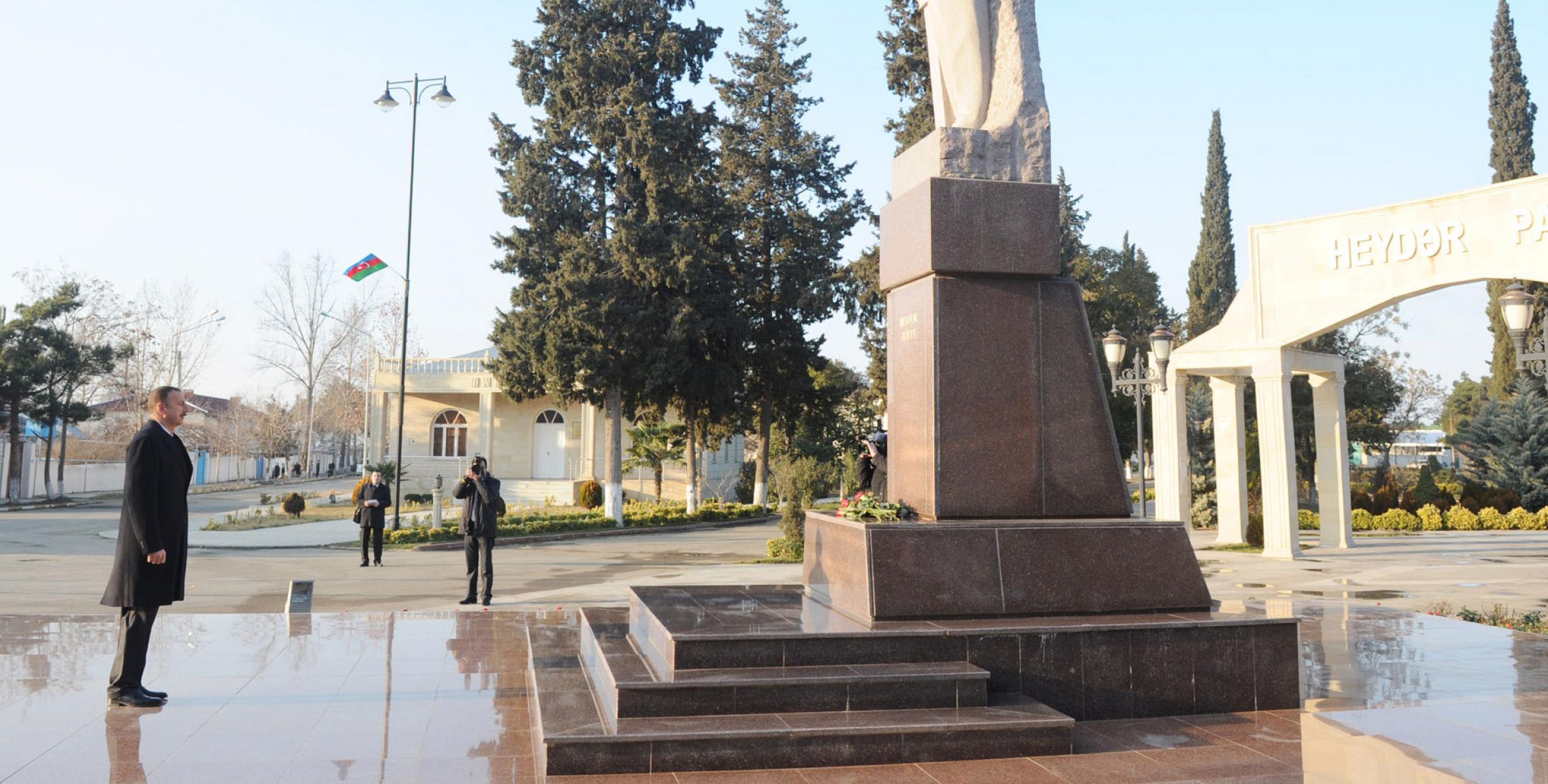 Ilham Aliyev paid tribute to the monument of national leader Heydar Aliyev in Goranboy