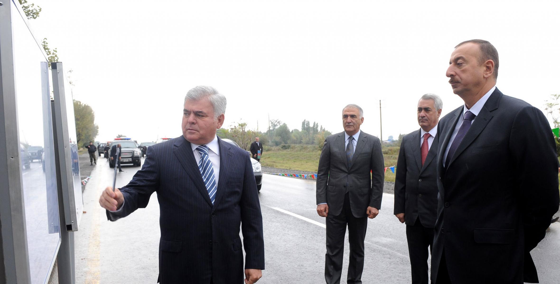 İlham Əliyev Ağdaş-Ləki avtomobil yolunun 12 kilometrlik hissəsinin açılışında iştirak etmişdir