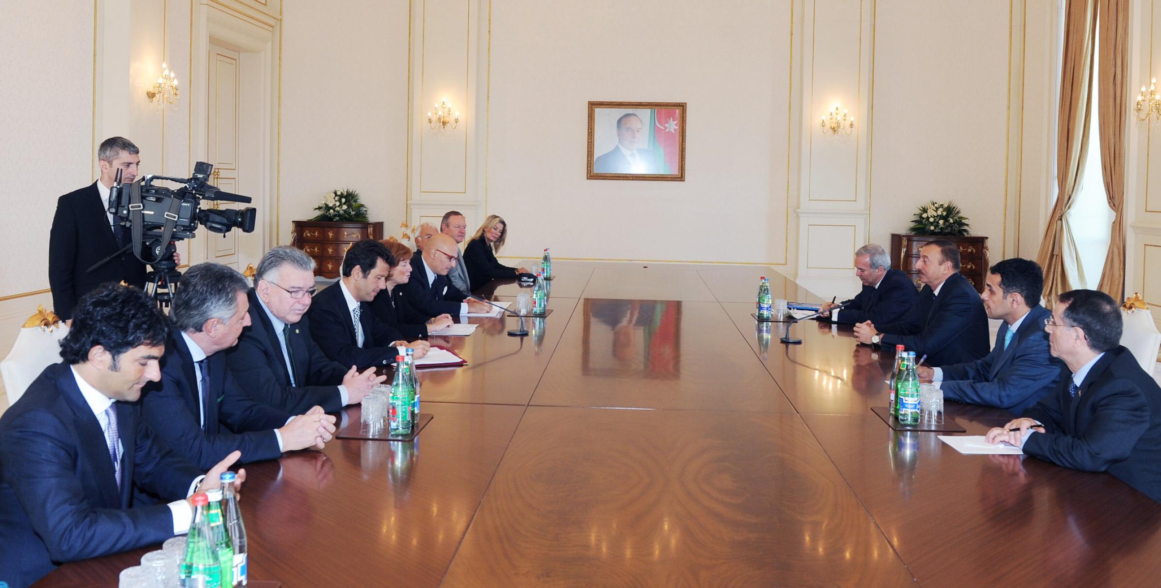 Ильхам Алиев принял делегацию во главе с руководителем межпарламентской группы дружбы Италия-Азербайджан