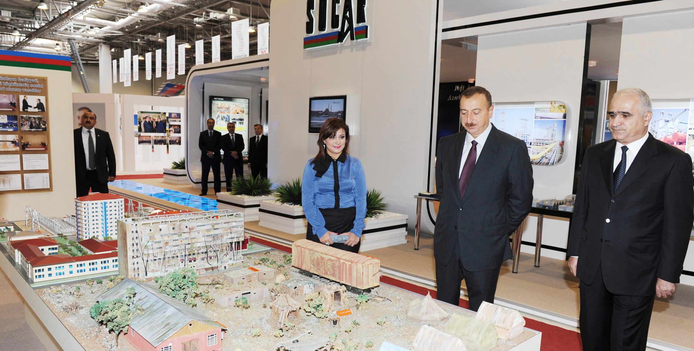 Ilham Aliyev reviewed the national exhibition “Independent Azerbaijan in 20 years”