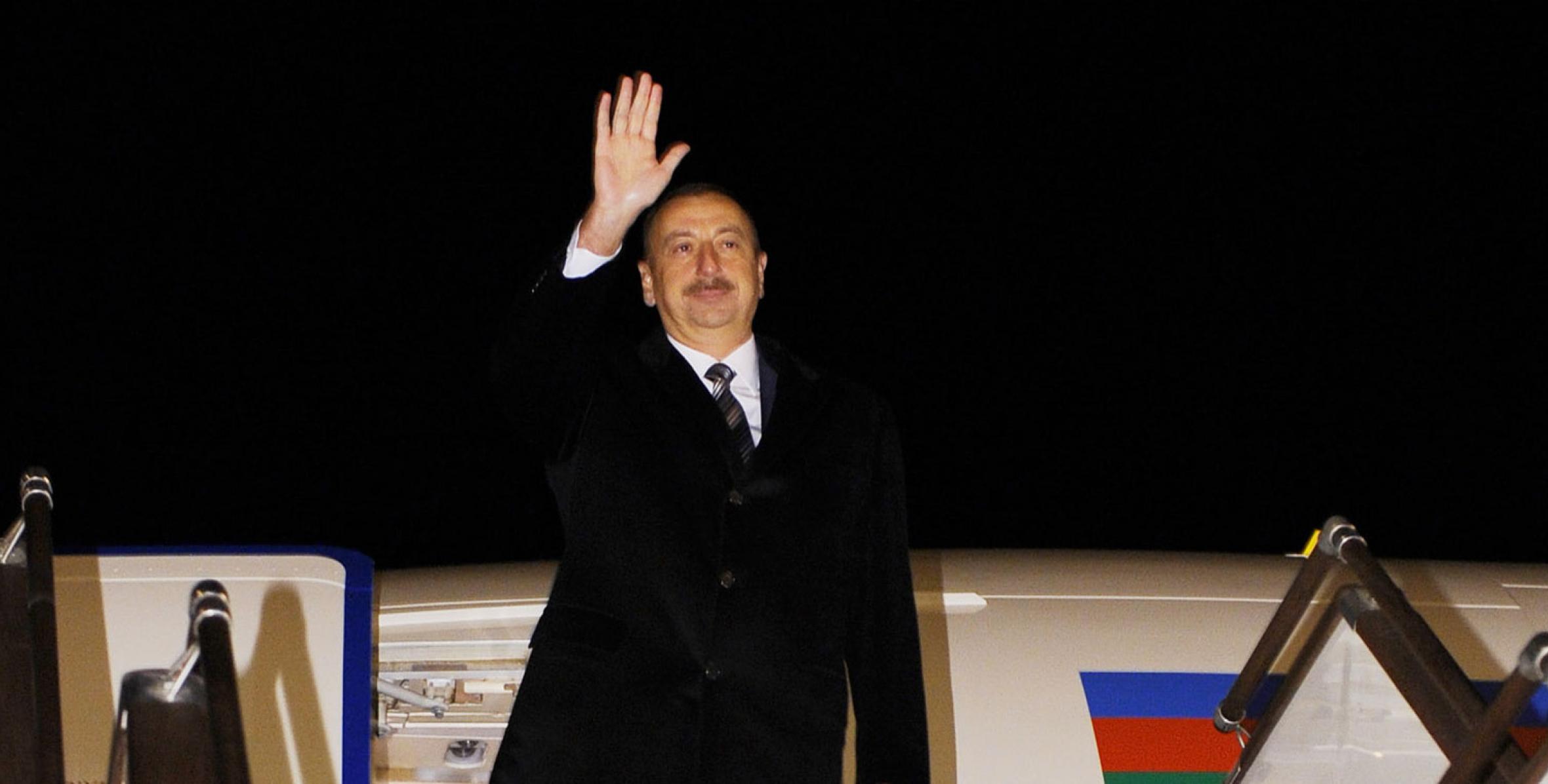 Ilham Aliyev left for an official visit to Latvia