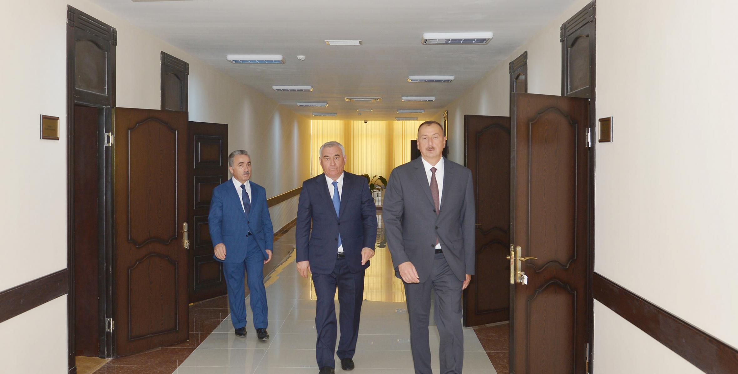 Ильхам Алиев ознакомился с условиями, созданными в новом здании Исполнительной власти Физулинского района