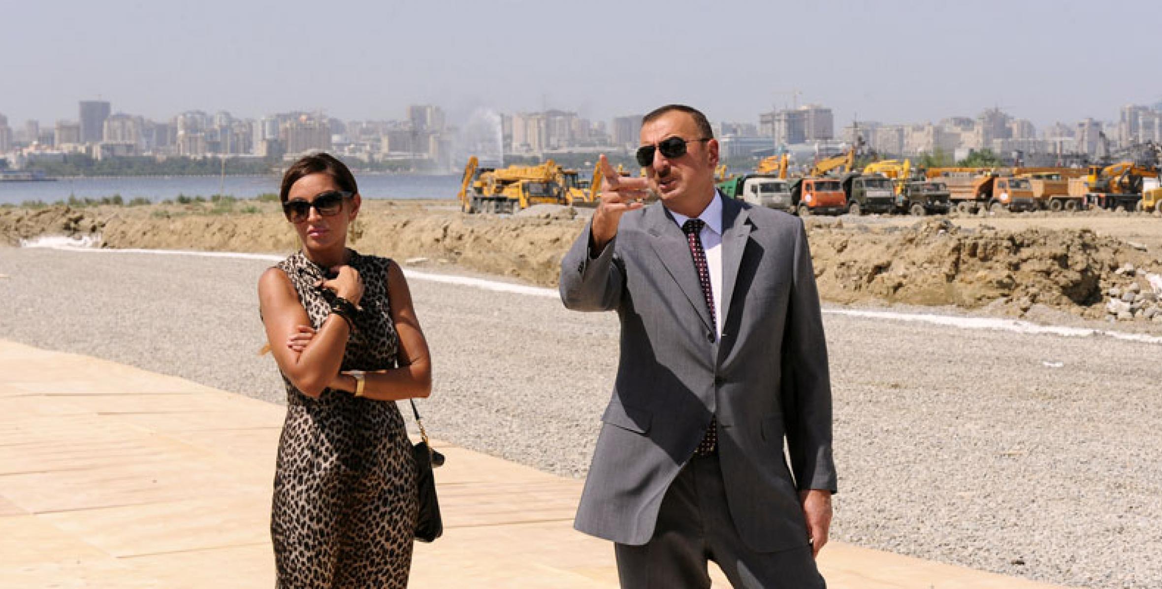 Ilham Aliyev checked out the final touch-up works on State Flag Square