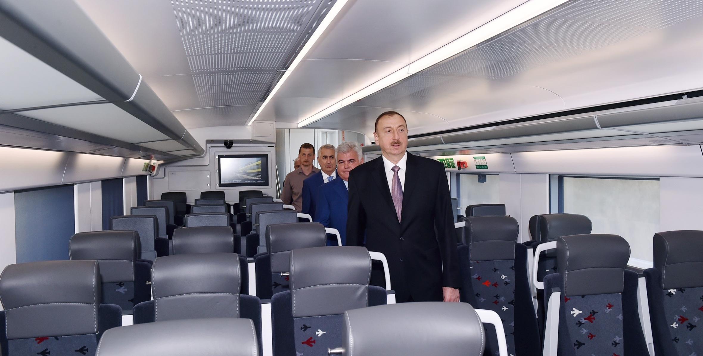Ilham Aliyev reviewed a newly-brought electric railcar