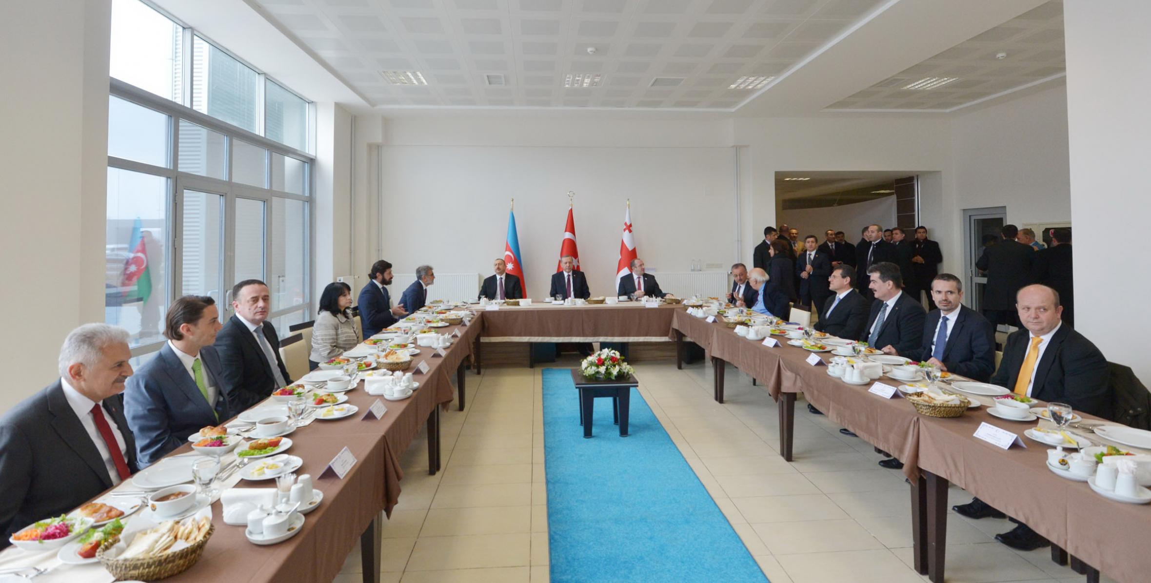 Dinner reception was hosted on behalf of the Governor of Kars province in honor of the heads of state