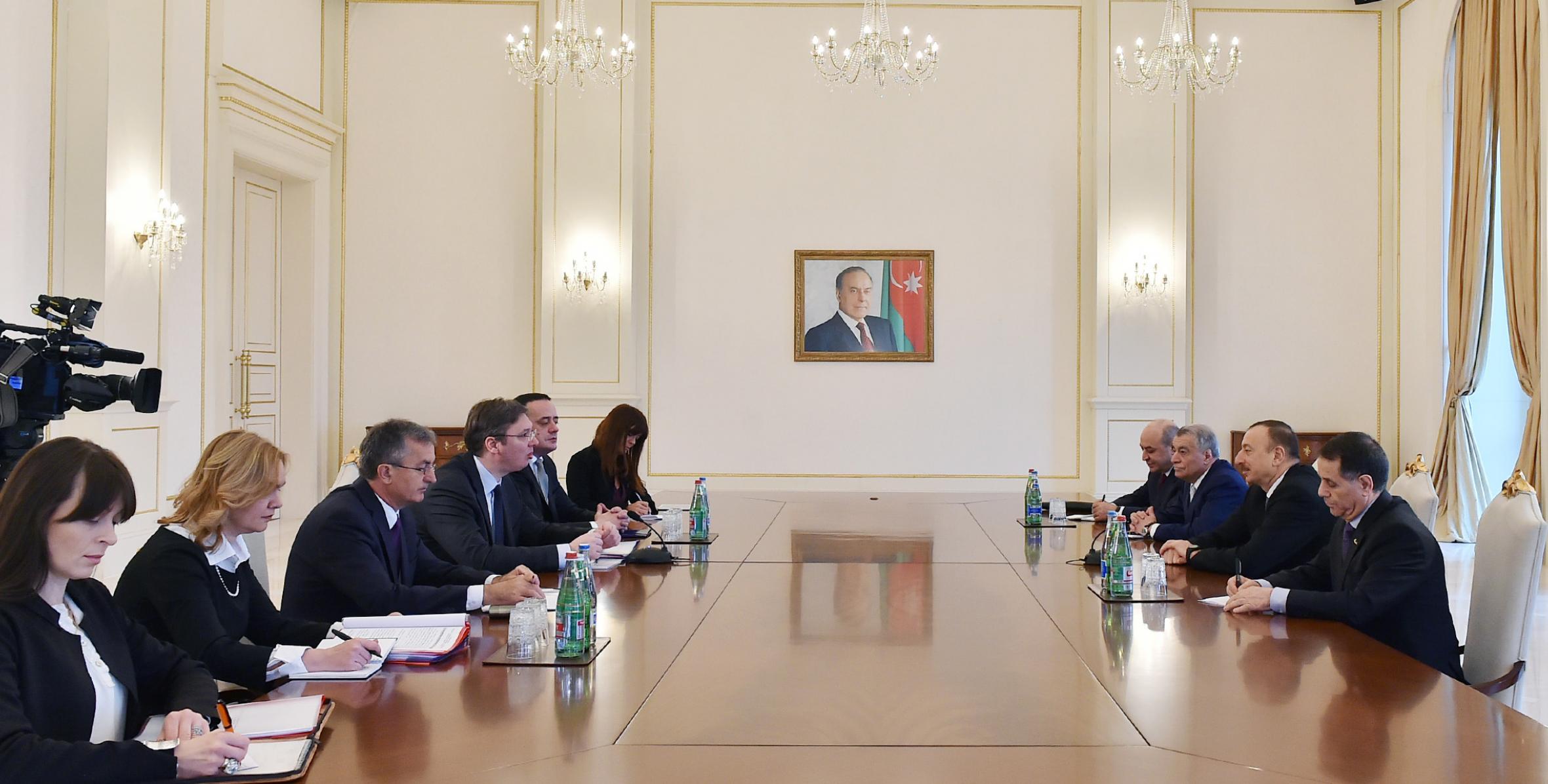 Ильхам Алиев принял делегацию во главе с премьер-министром Сербии