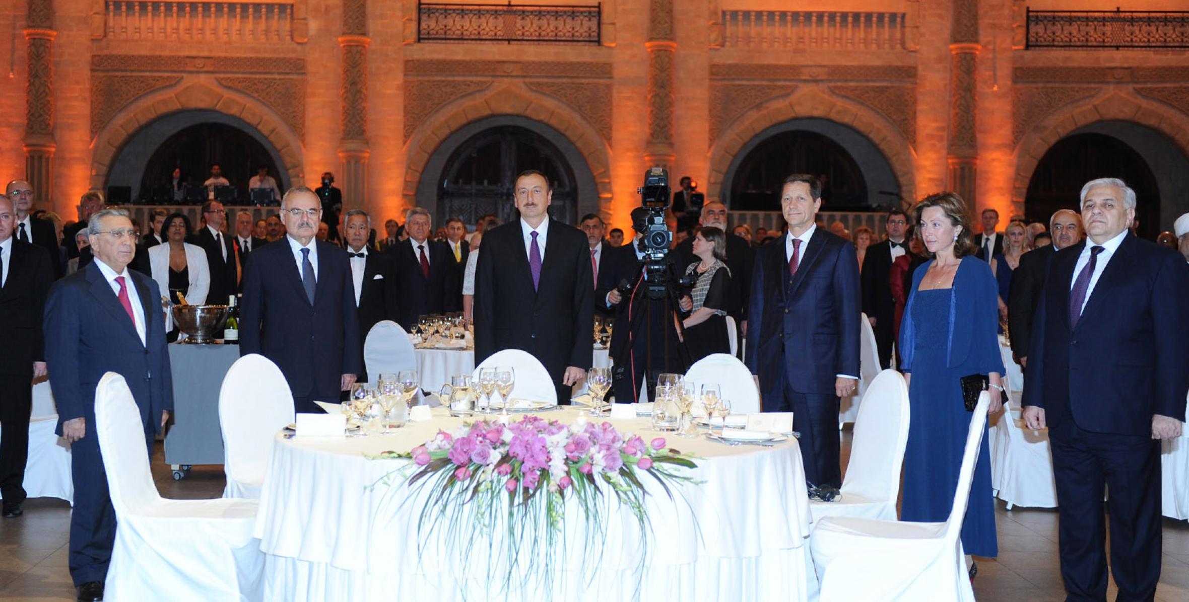 Ilham Aliyev participated at the official reception to mark 28 May – Day of Republic