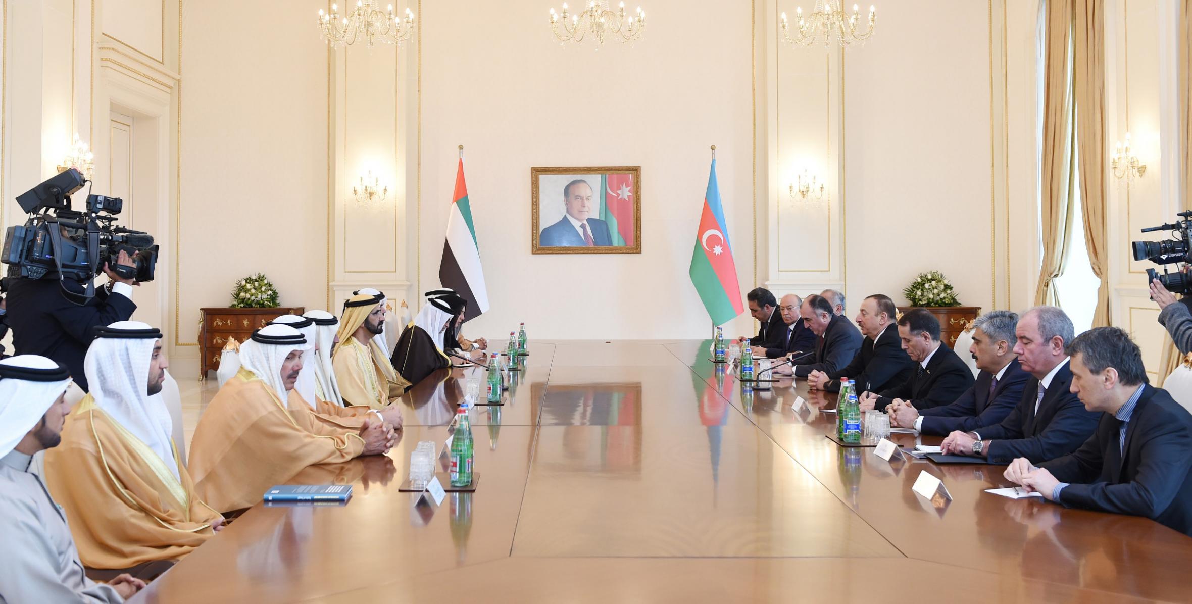 Состоялась встреча Ильхама Алиева и шейха Мухаммеда бен Рашида Аль Мактума в расширенном составе