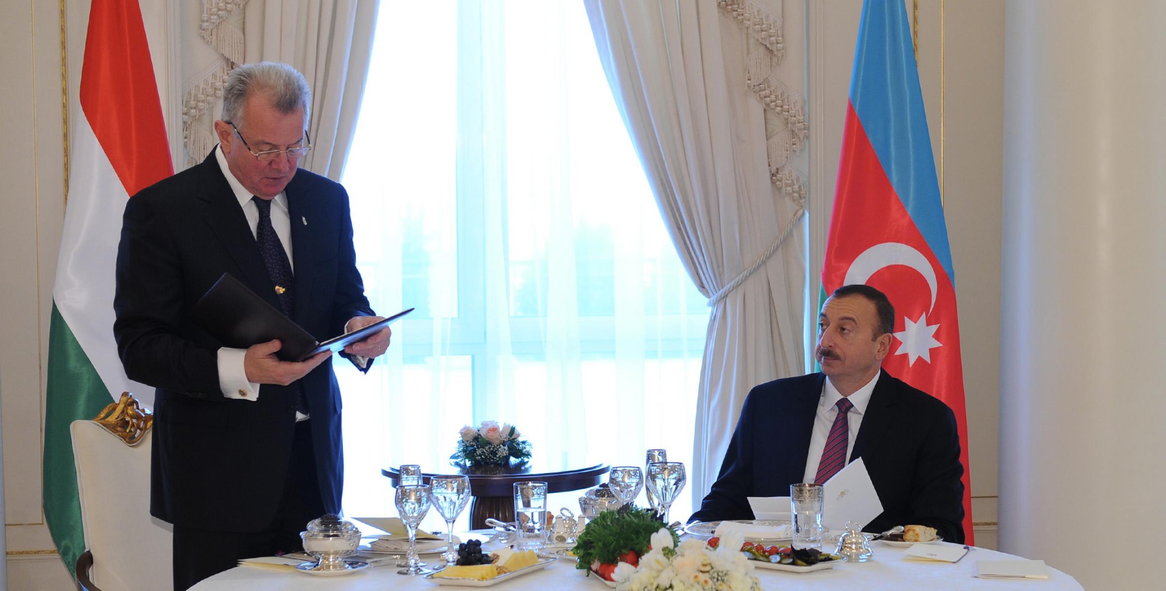 Macarıstan Respublikasının Prezidenti Pal Şmittin şərəfinə rəsmi ziyafət verilmişdir