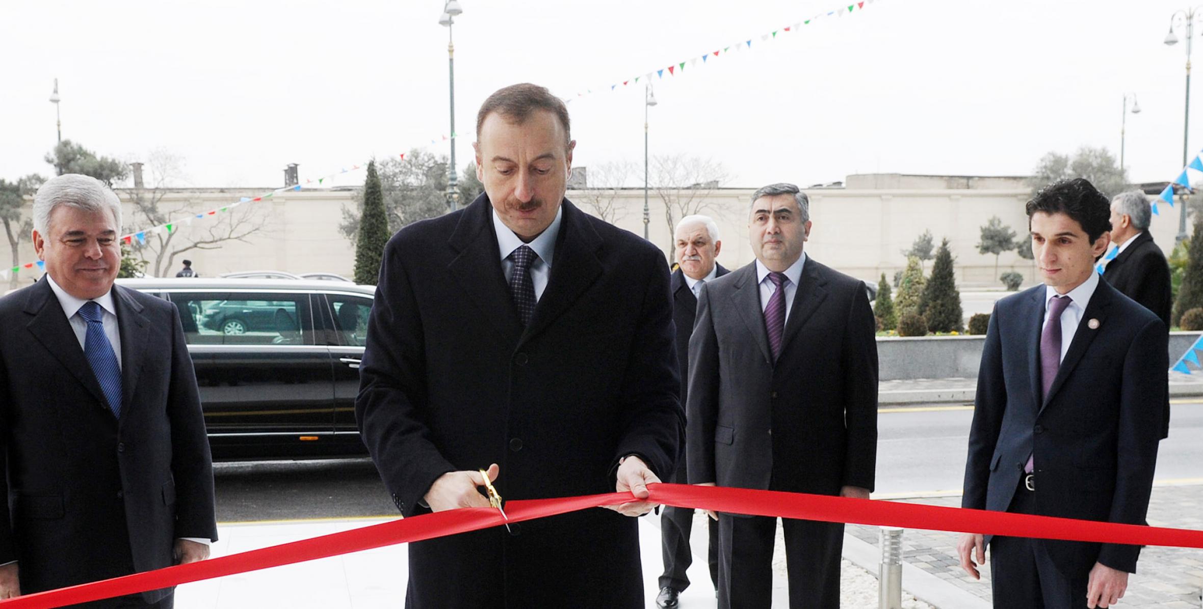Ильхам Алиев принял участие в открытии в Баку Центра интеллектуального управления транспортом