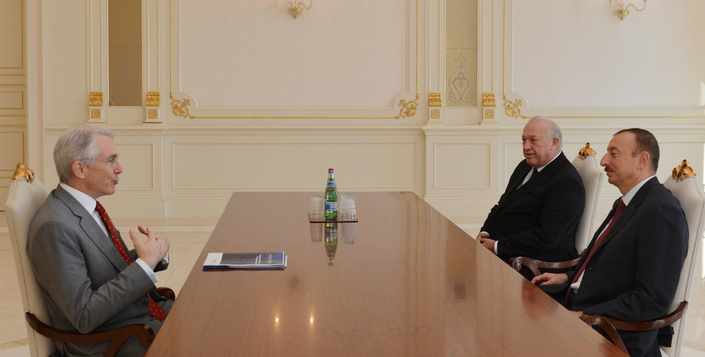 Ilham Aliyev received the Director General and Chief Executive Officer of the International Air Transport Association (IATA), Tony Tyler