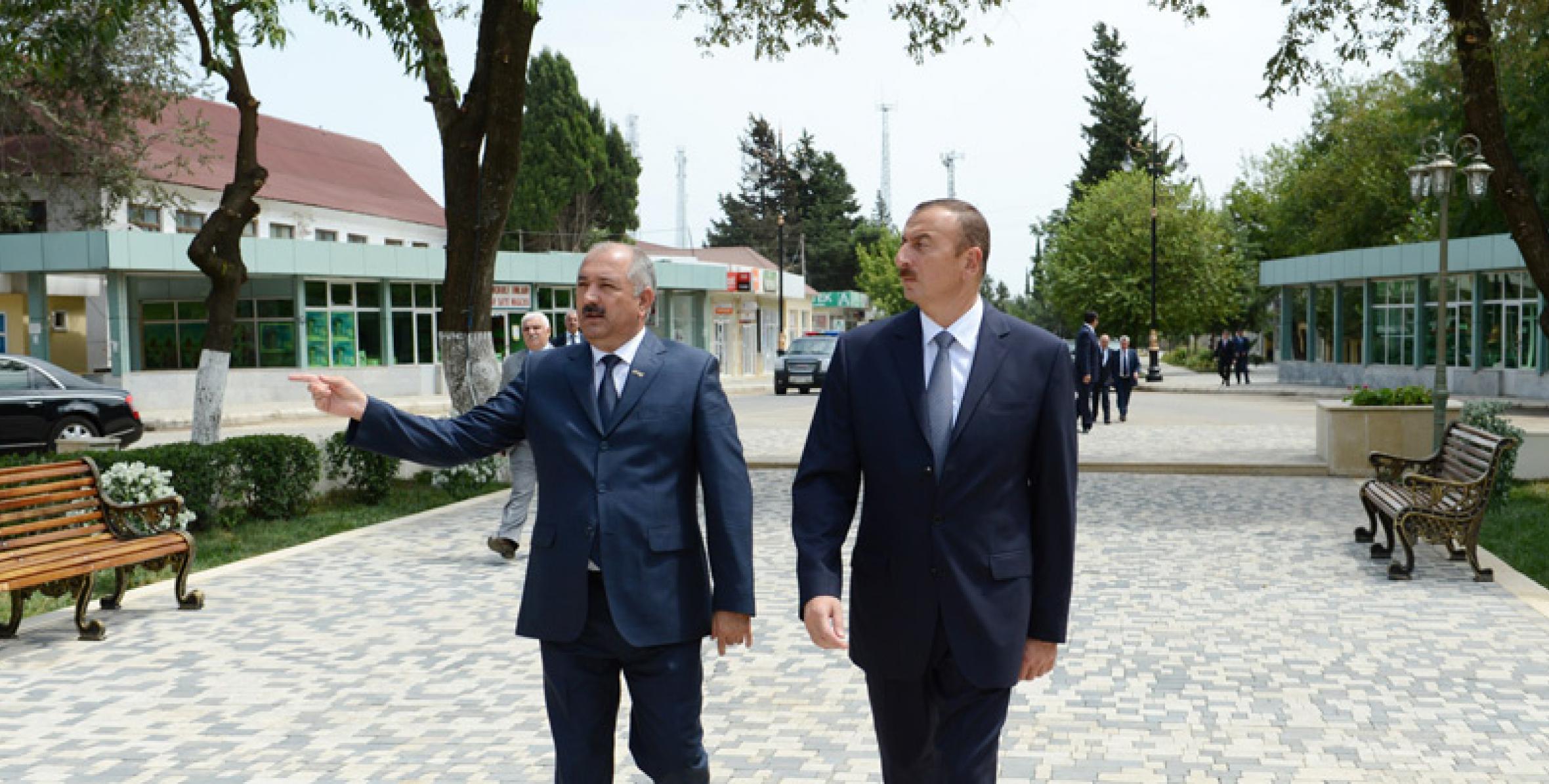 Ilham Aliyev reviewed the reconstruction of a recreation park in Jalilabad