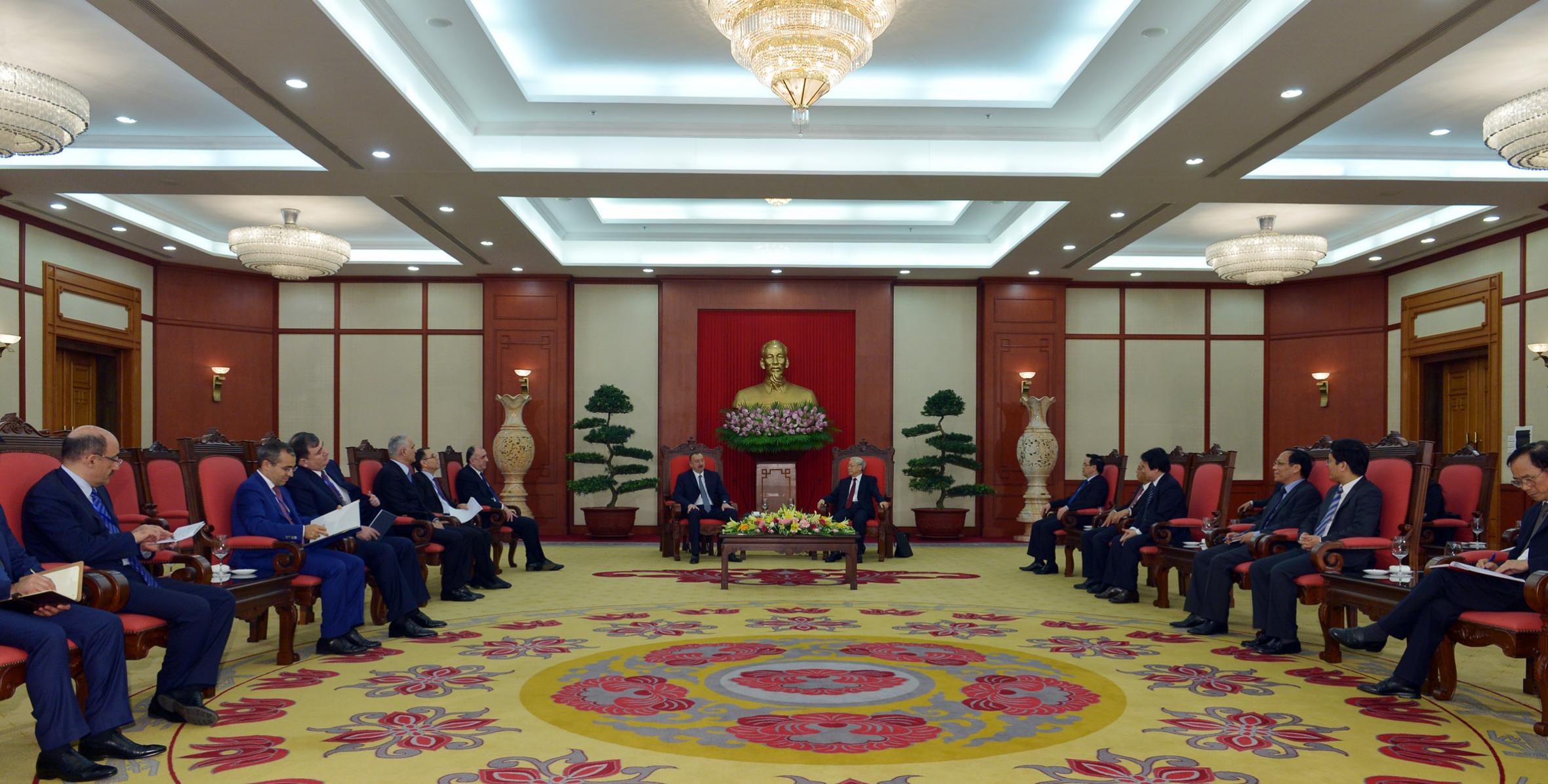 Ильхам Алиев встретился с генеральным секретарем Коммунистической партии Вьетнама