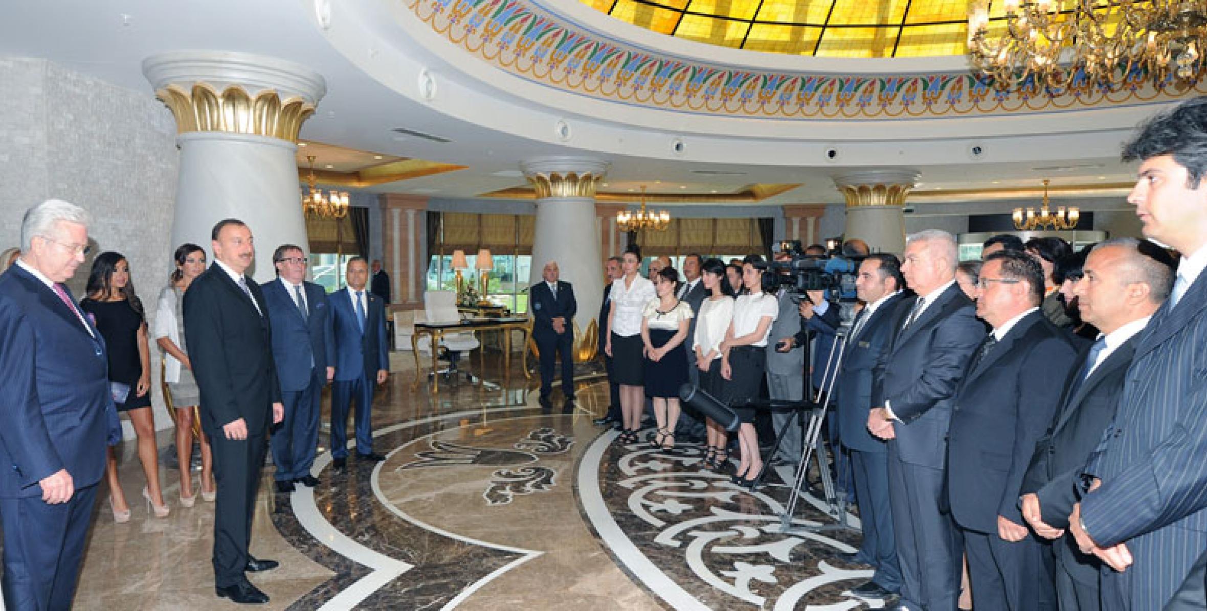 İlham Əliyev Bakıda “Kempinski Hotel- Badamdar” kompleksinin açılışında iştirak etmişdir