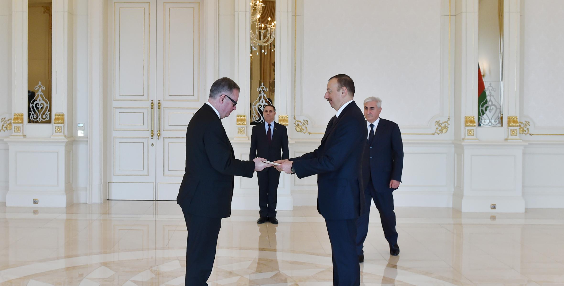 Ilham Aliyev received the credentials of the newly-appointed Ambassador of Ireland