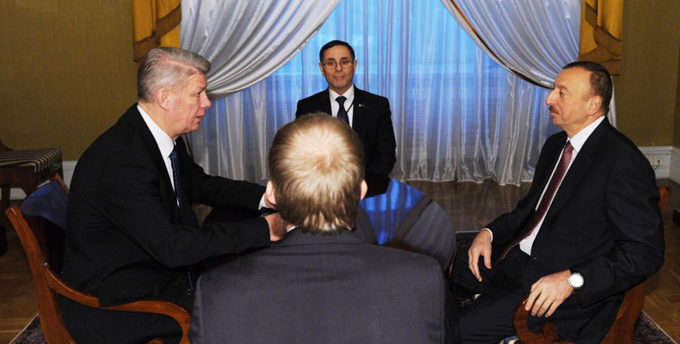 Ilham Aliyev held a one-on-one meeting with Latvian President Valdis Zatlers