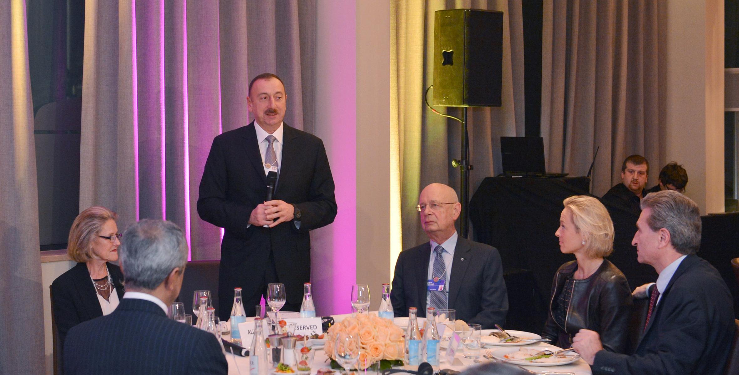 Ильхам Алиев принял участие в состоявшемся в Давосе приеме на тему «Южный Кавказ и Центральная Азия: путь к глобальной экономике»