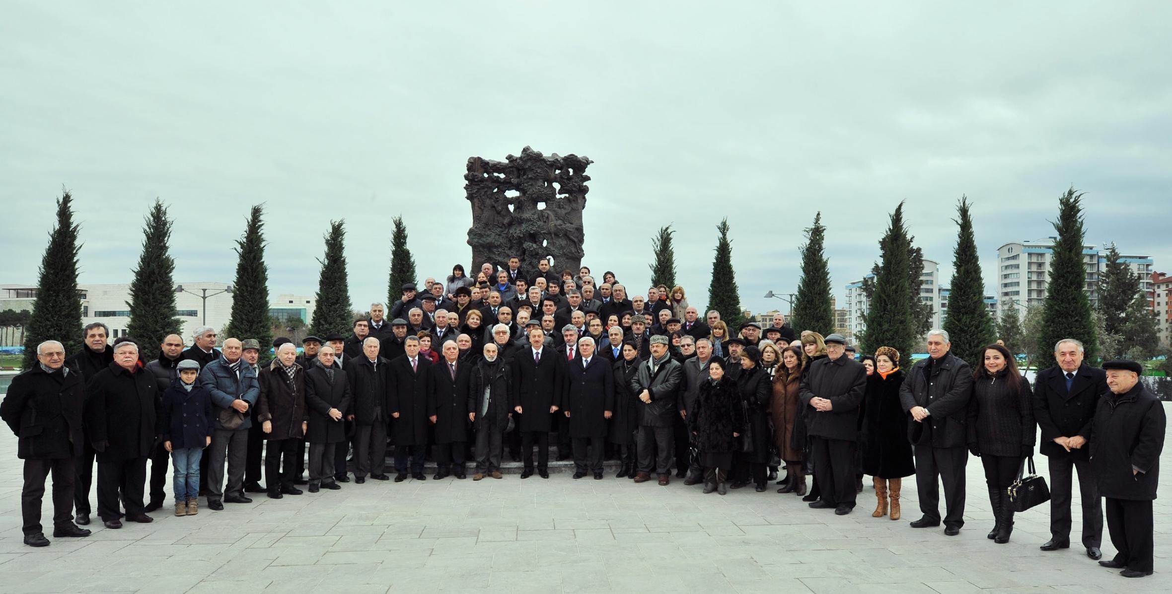 Ильхам Алиев принял участие в открытии парка Деде Горгуд в Баку