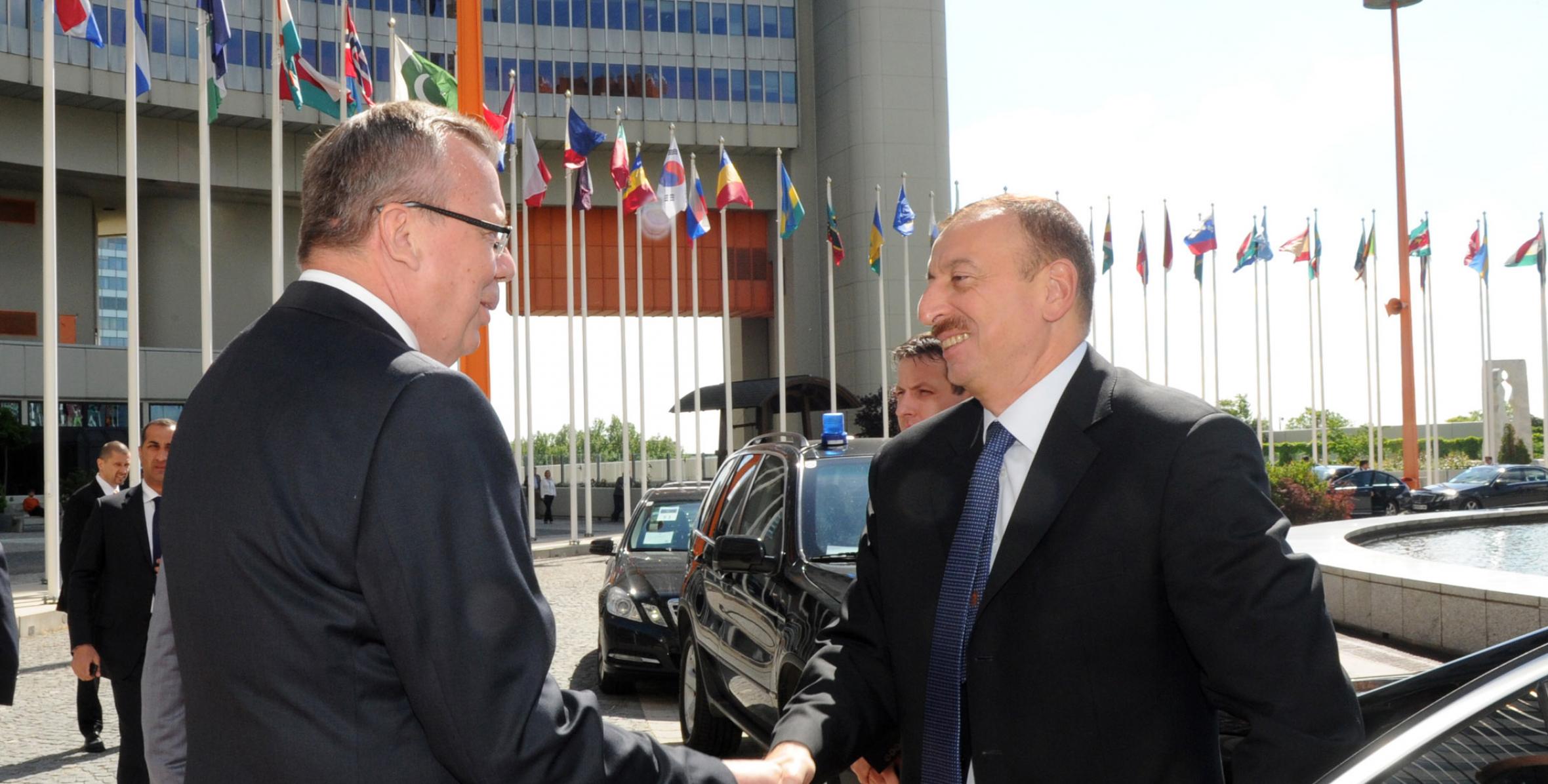 Ильхам Алиев встретился с генеральным директором Венского офиса ООН Юрием Федотовым