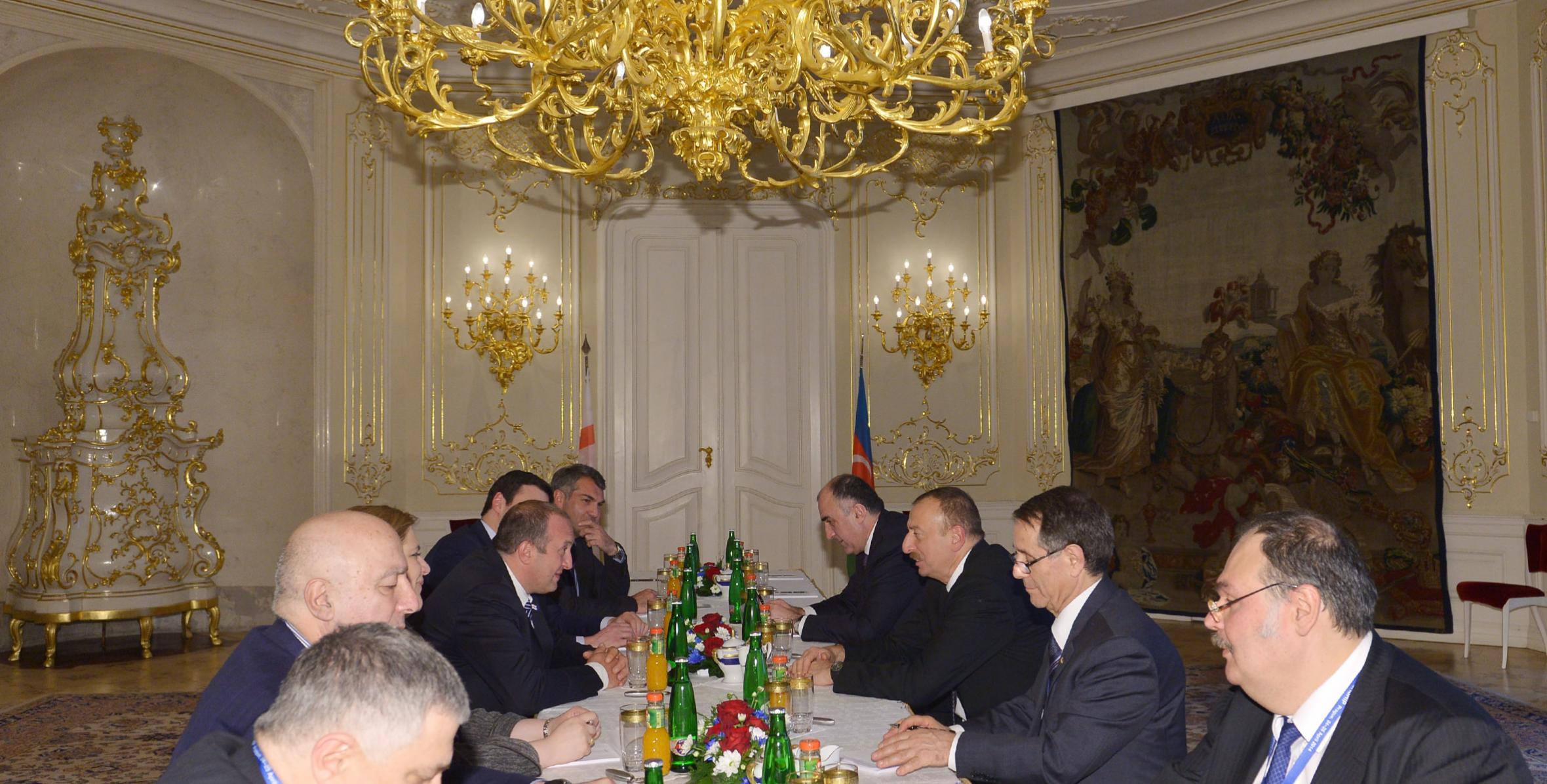 İlham Əliyev Praqada Gürcüstan Prezidenti Giorgi Marqvelaşvili ilə görüşmüşdür