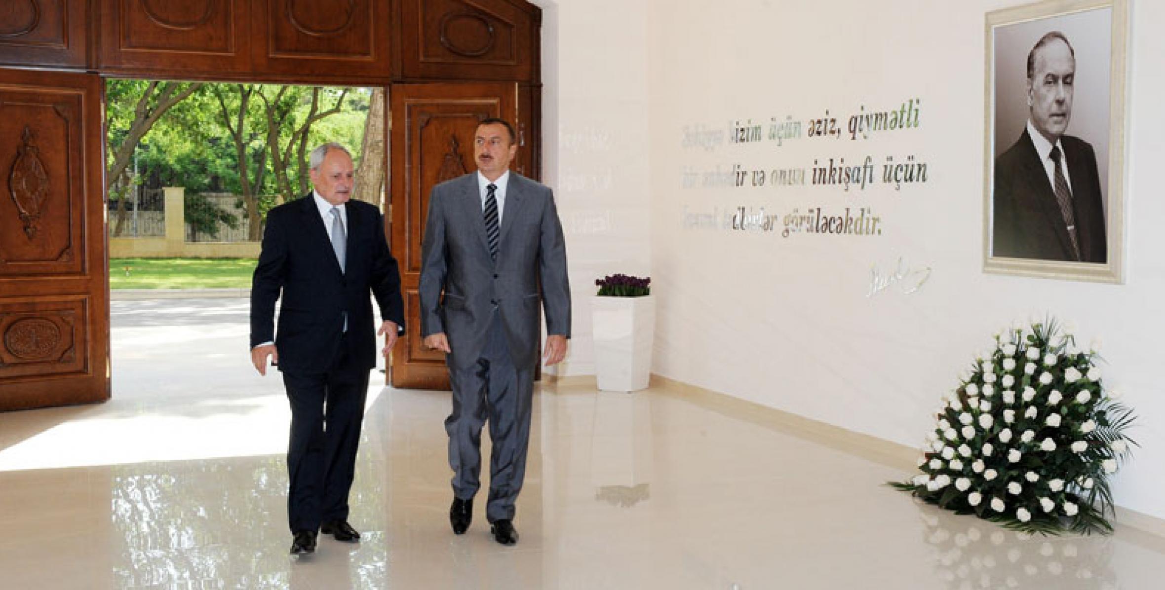 Ilham Aliyev inspected the new building of the Ministry of Health