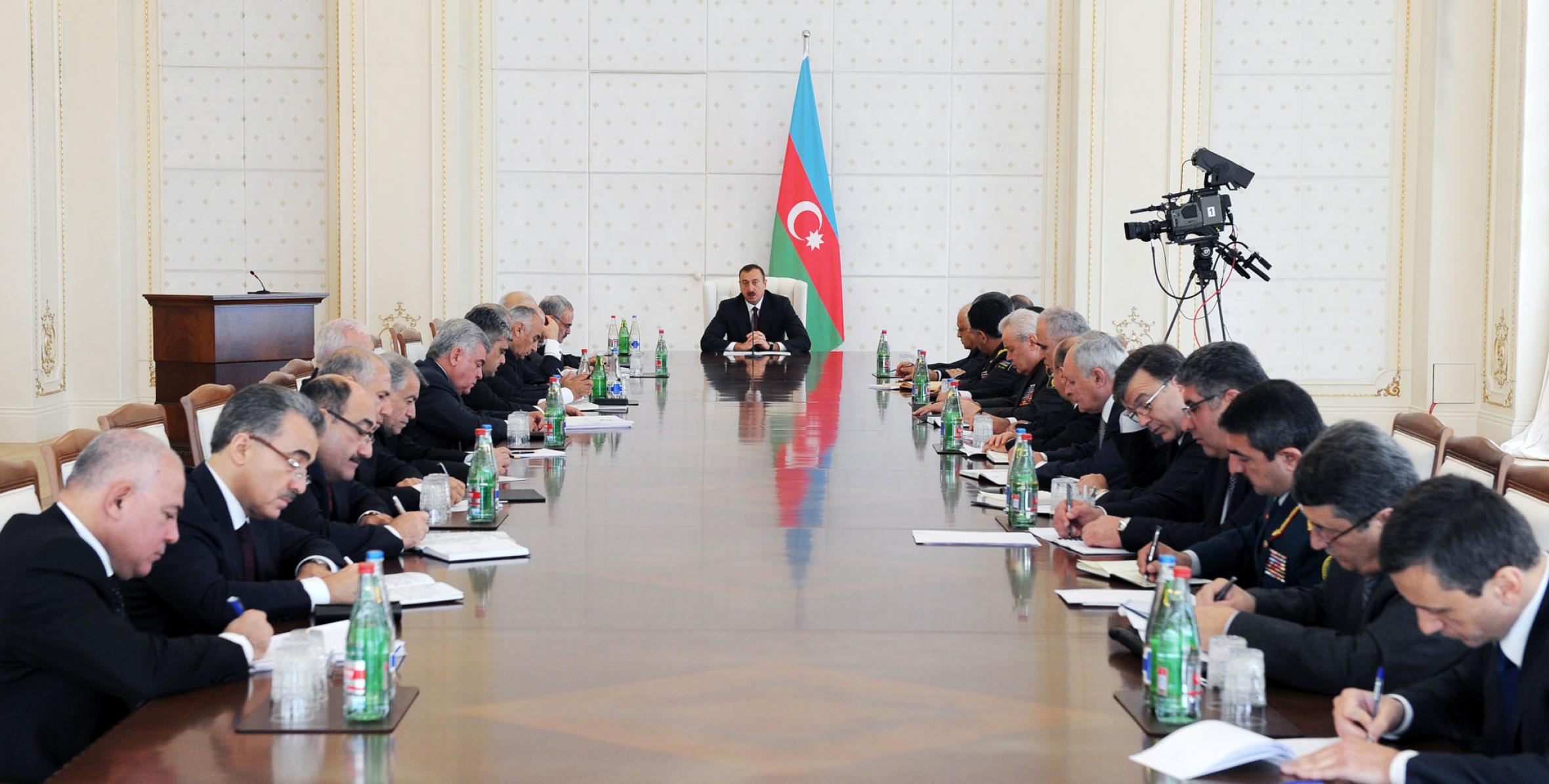 Ilham Aliyev chaired a Cabinet of Ministers meeting dedicated to the results of socioeconomic development in nine months of 2011