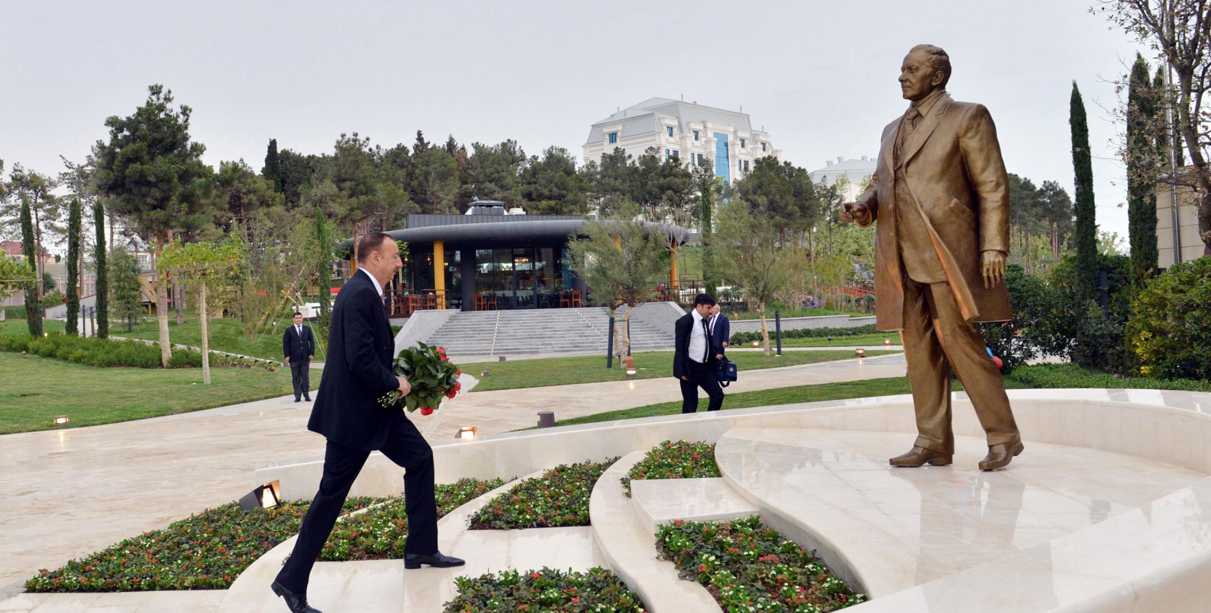 Ильхам Алиев принял участие в открытии административного здания Бинагадинской районной организации партии «Ени Азербайджан»
