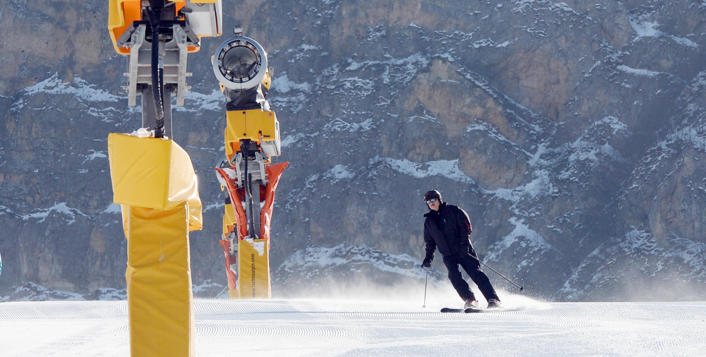 Ильхам Алиев принял участие в открытии канатной дороги номер 1 и горнолыжного спуска зимне-летнего туристического комплекса «Шахдаг»