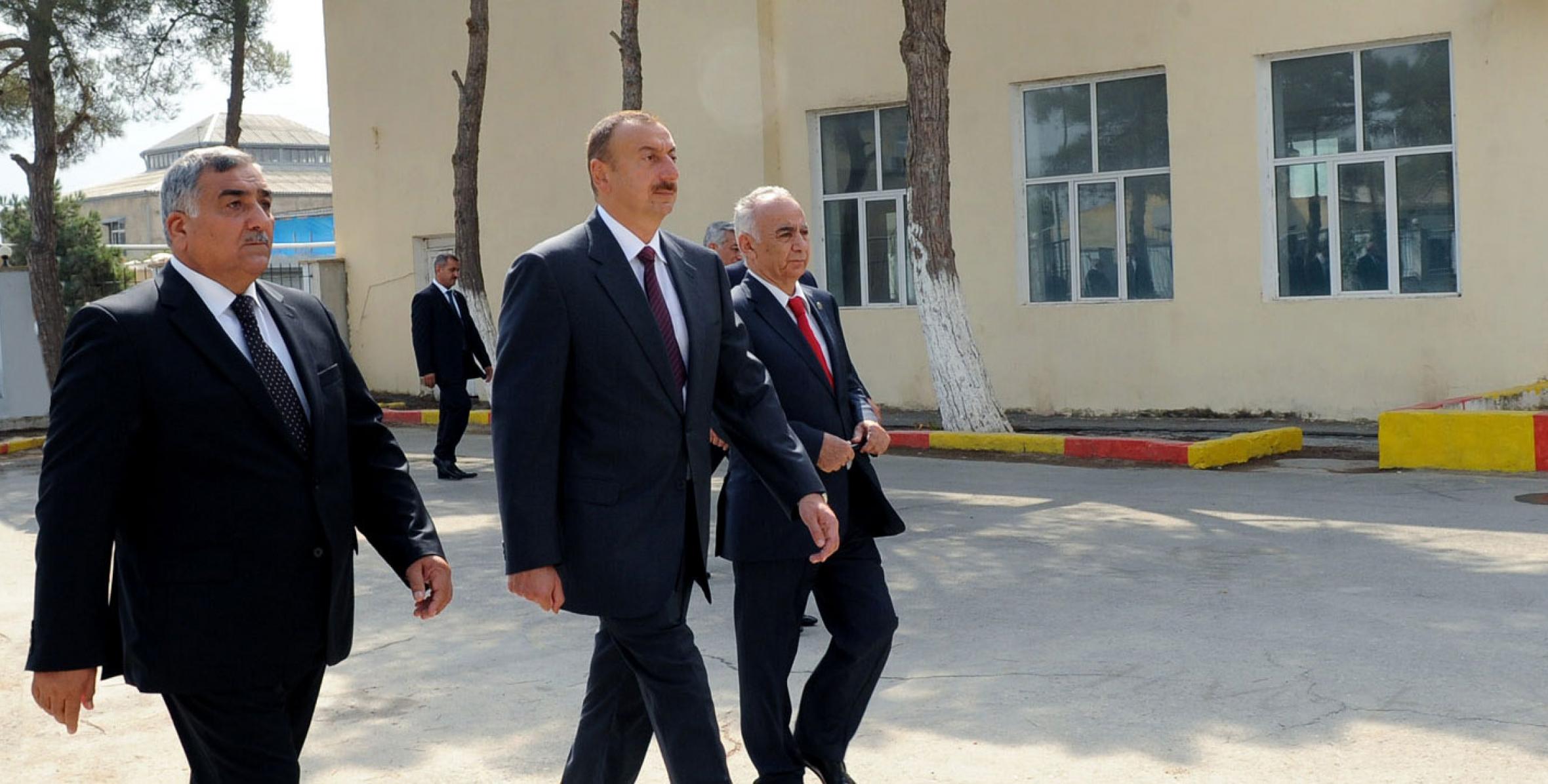 Ilham Aliyev examined progress of work under way in the Shagan settlement of the Khazar district