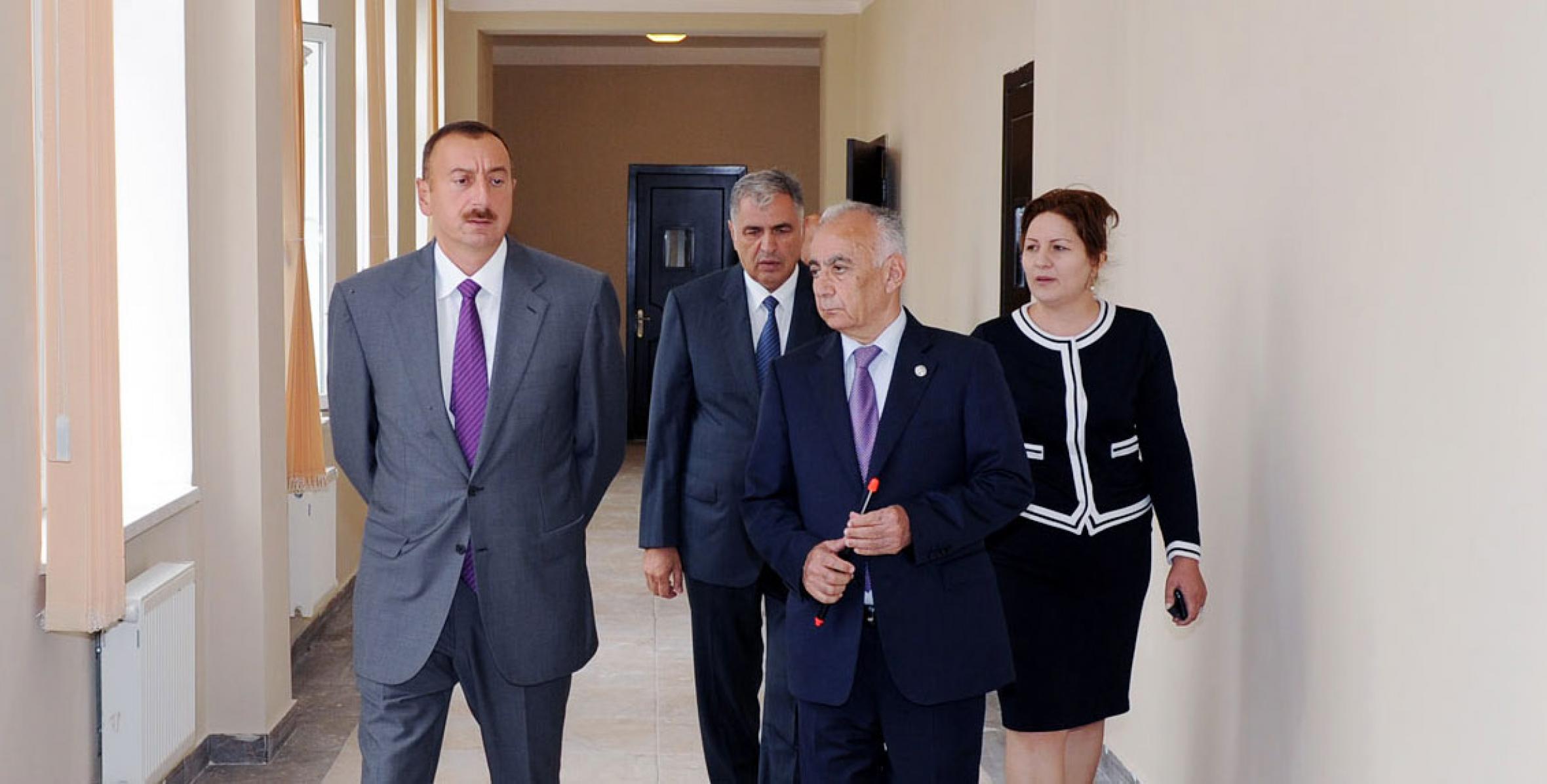 Ilham Aliyev checked out the capital reconstruction and renovation works carried out in the premises of the middle school no. 179