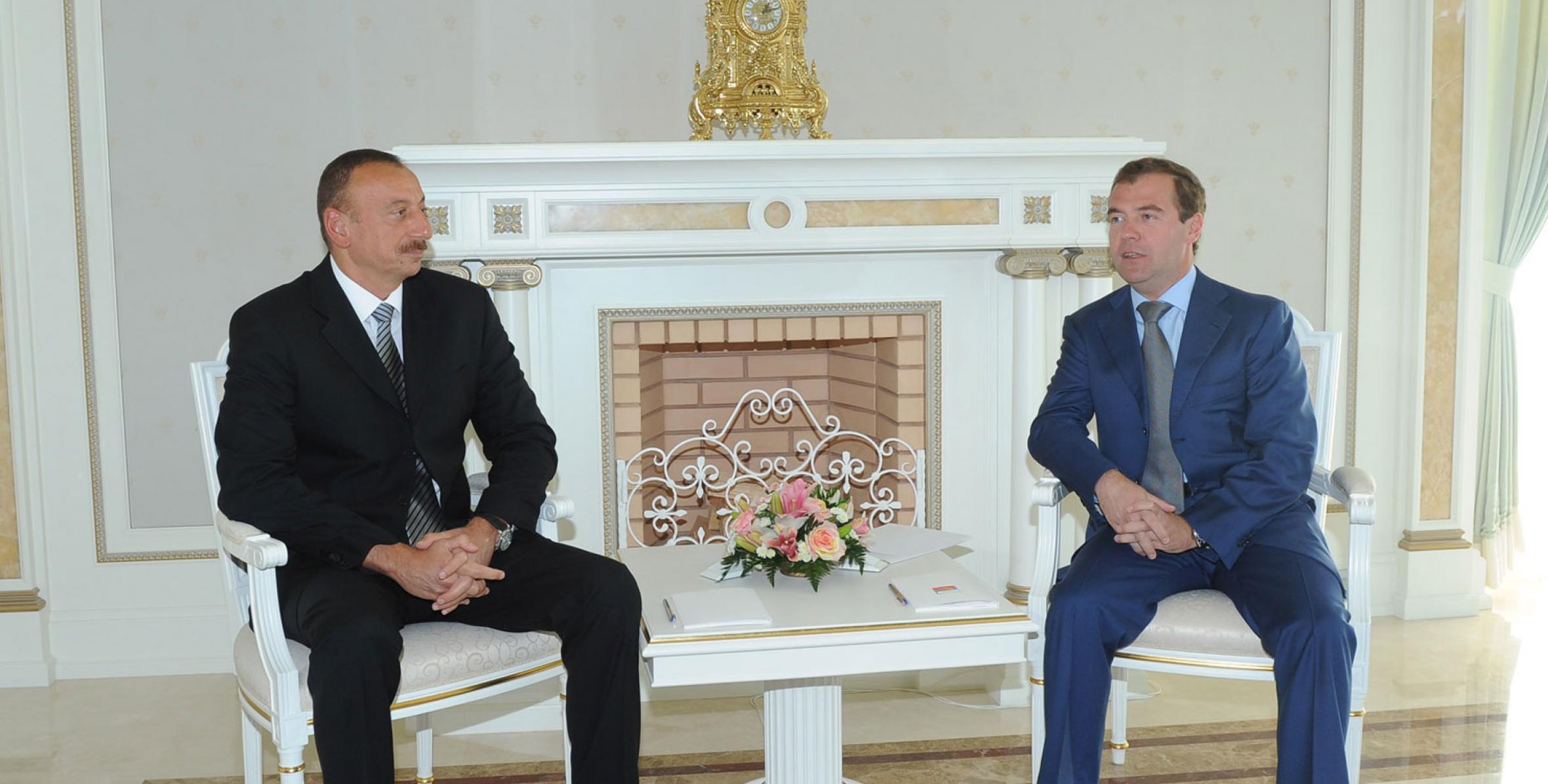 Состоялась встреча Ильхама Алиева и Президента Российской Федерации Дмитрия Медведева