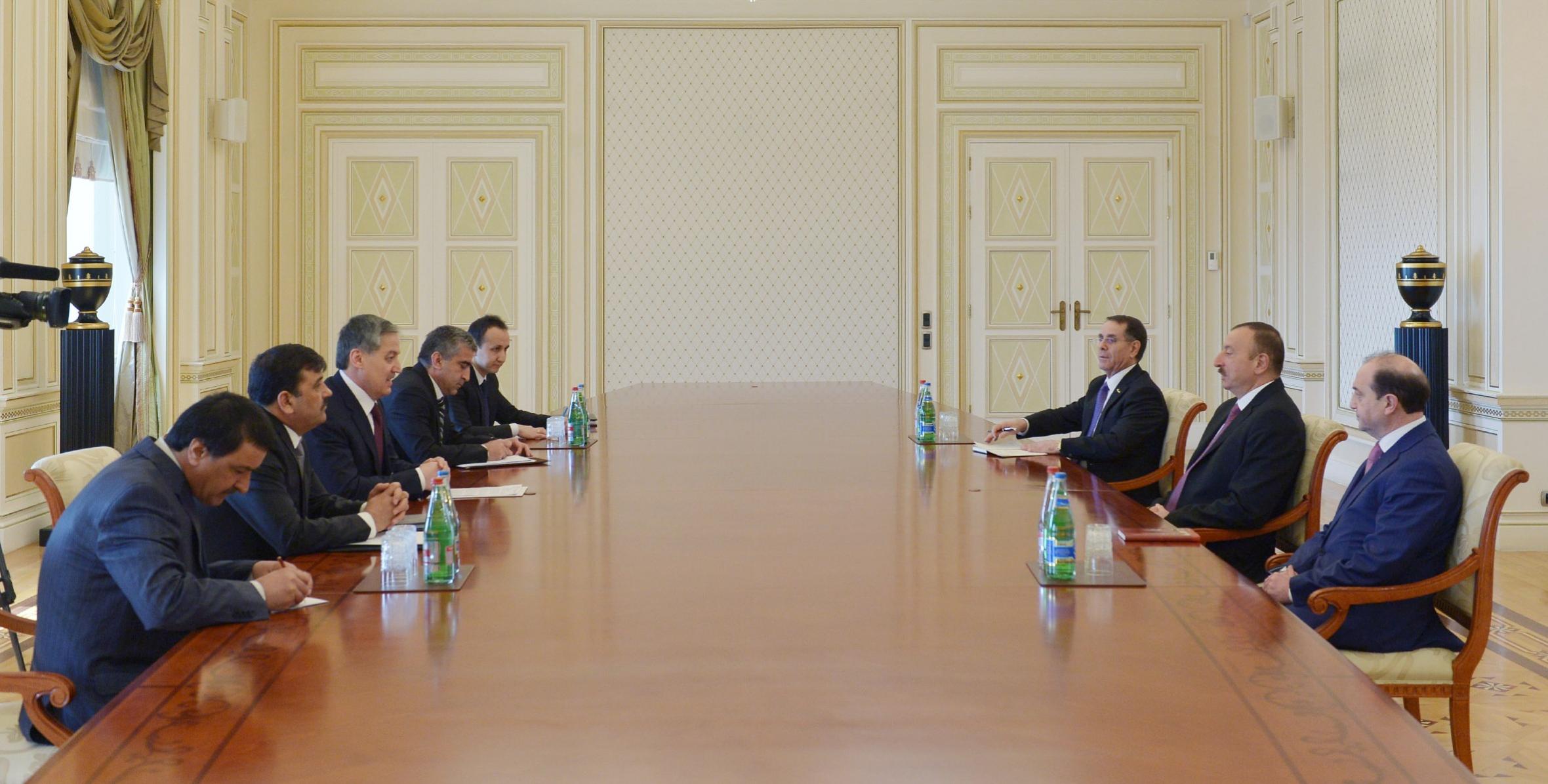 Ильхам Алиев принял министра иностранных дел Таджикистана